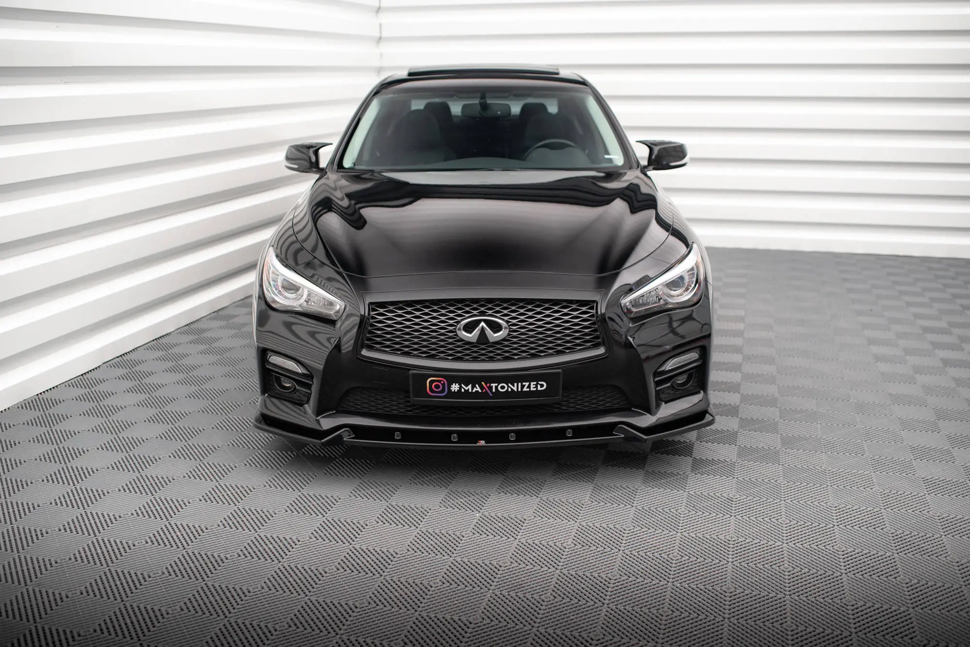 Frontspoiler Infiniti Q50 S 2013-2016 | V.2 Glossy Black Edition – bilde 3