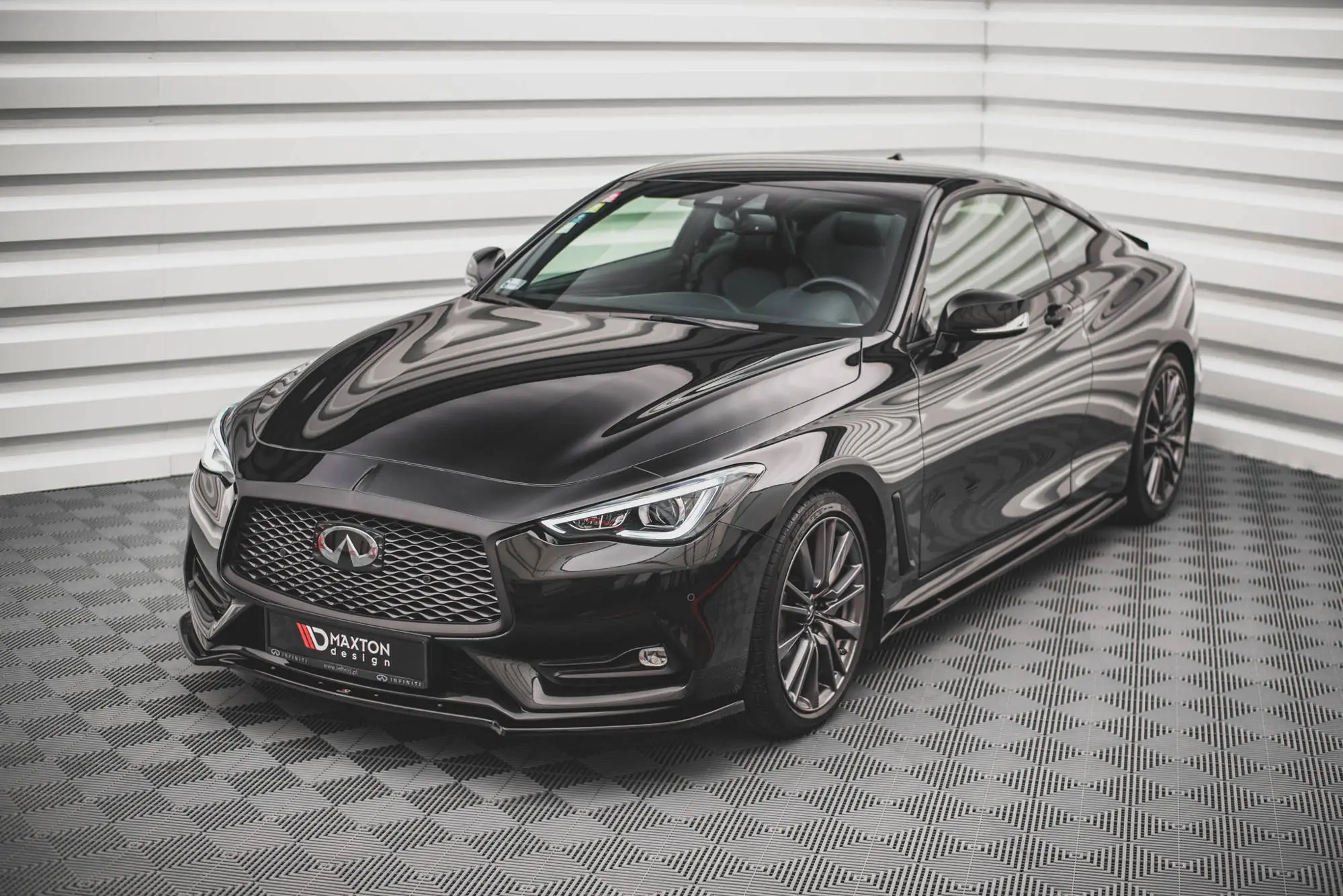 Frontspoiler Infiniti Q60 S II 2017-> | Glossy Black Edition – bilde 3