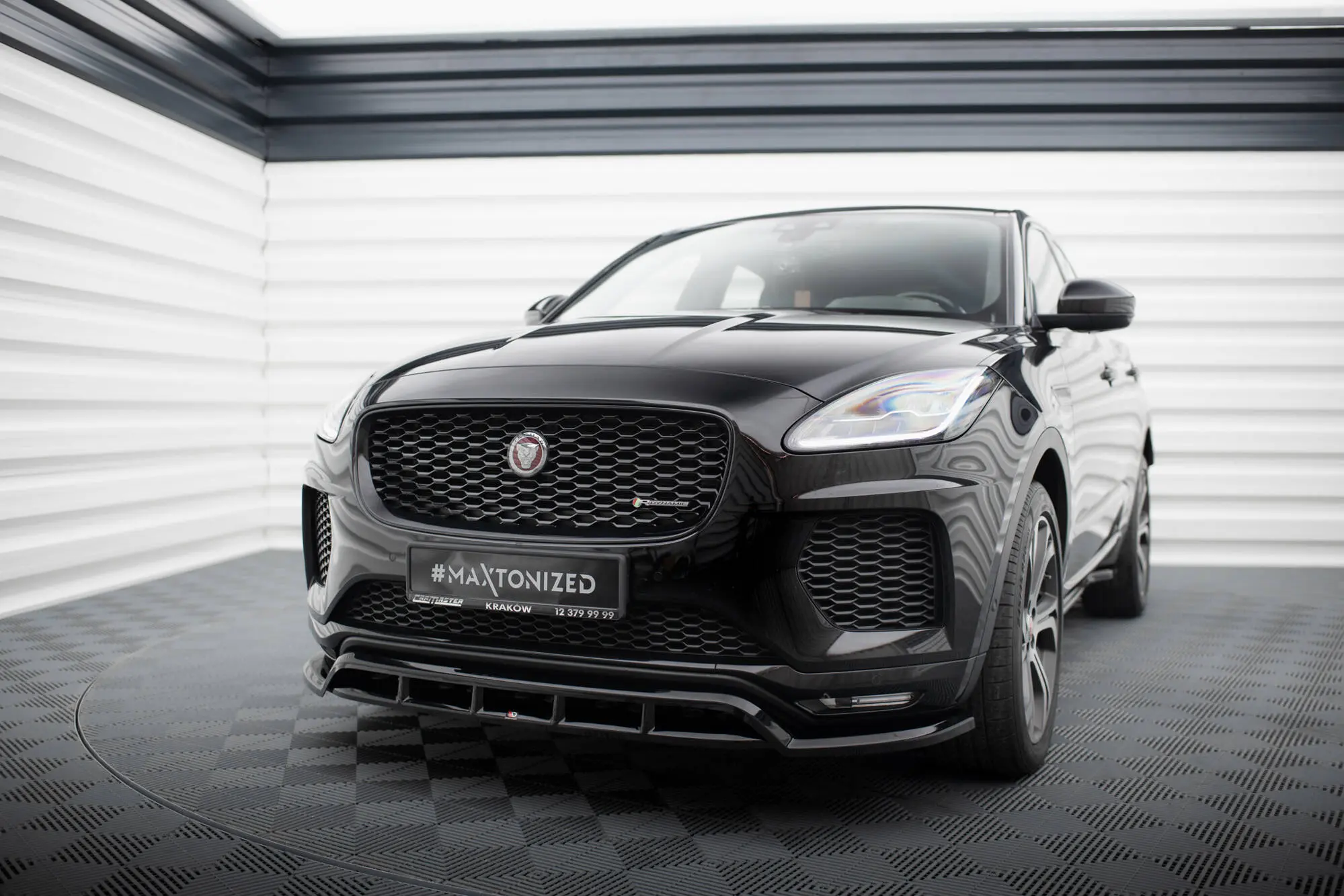 Frontspoiler Jaguar E-Pace R-Dynamic 2017 - 2020 | Glossy Black Edition – bilde 2