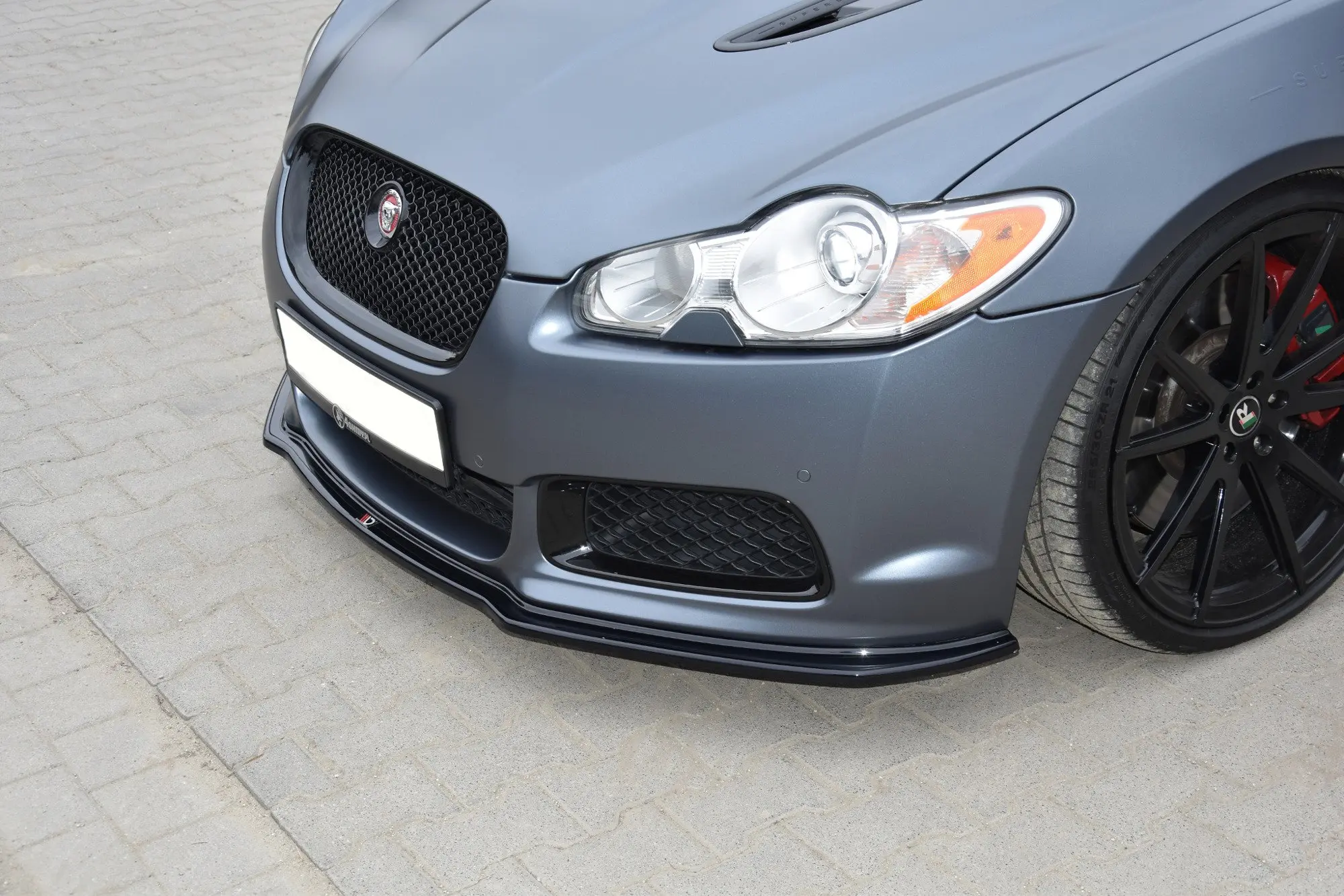 Frontspoiler Jaguar XF I (X250) R-Sport 2007 - 2011 | V.1 Glossy Black Edition – bilde 2