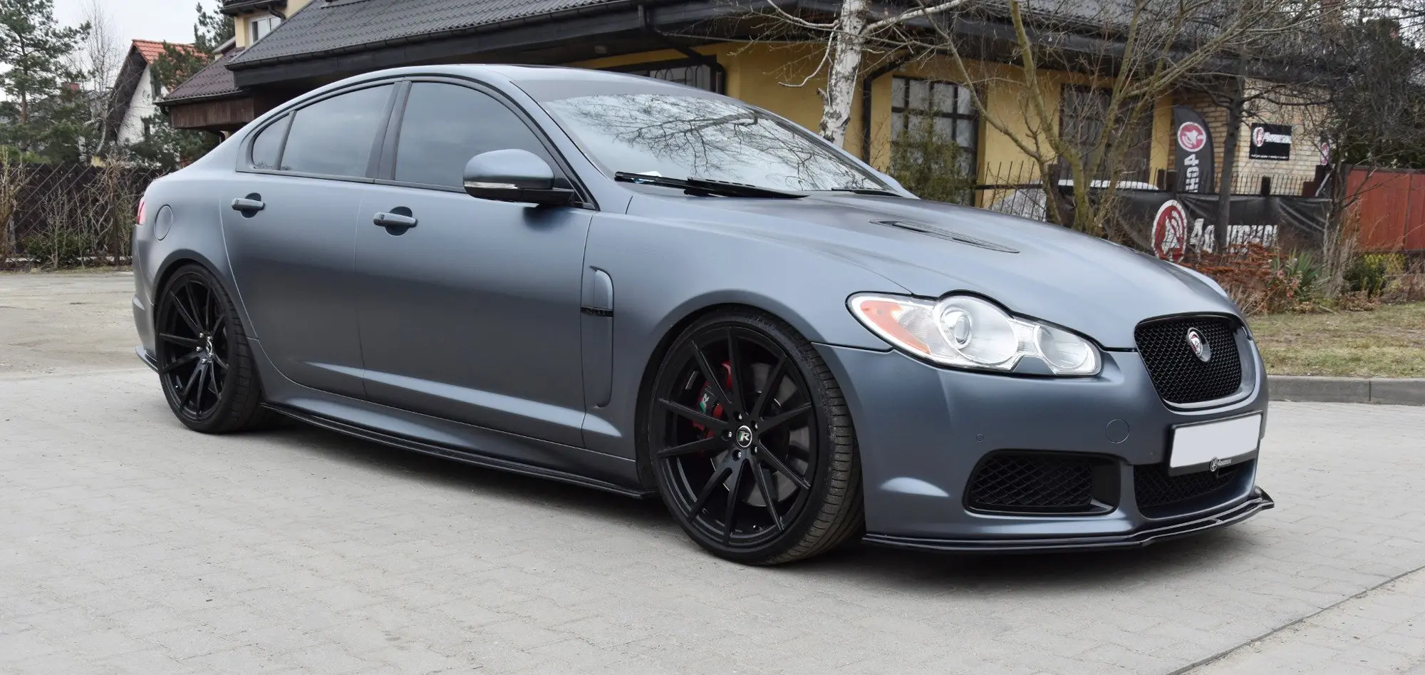 Frontspoiler Jaguar XF I (X250) R-Sport 2007 - 2011 | V.1 Glossy Black Edition – bilde 4