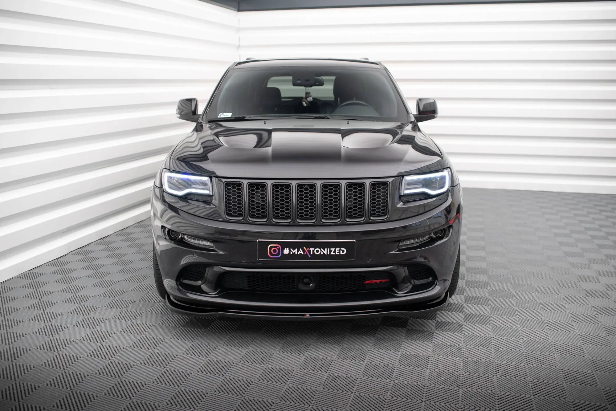Frontspoiler Jeep Grand Cherokee SRT WK2 facelift 2013 - 2017 | Glossy Black Edition – bilde 3