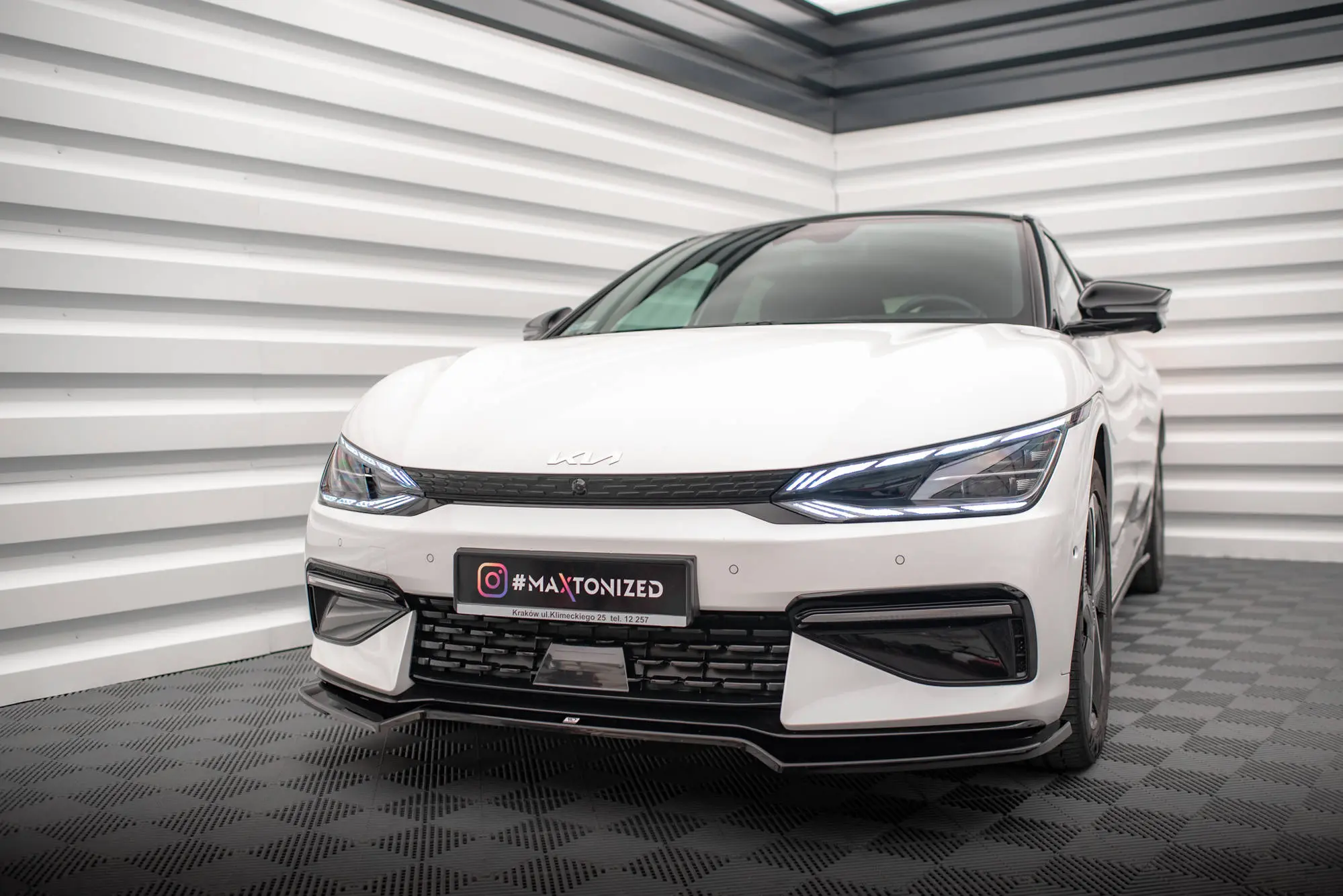 Frontspoiler Kia EV6 GT-Line 2021 - 2024 | V.1 Glossy Black Edition – bilde 2