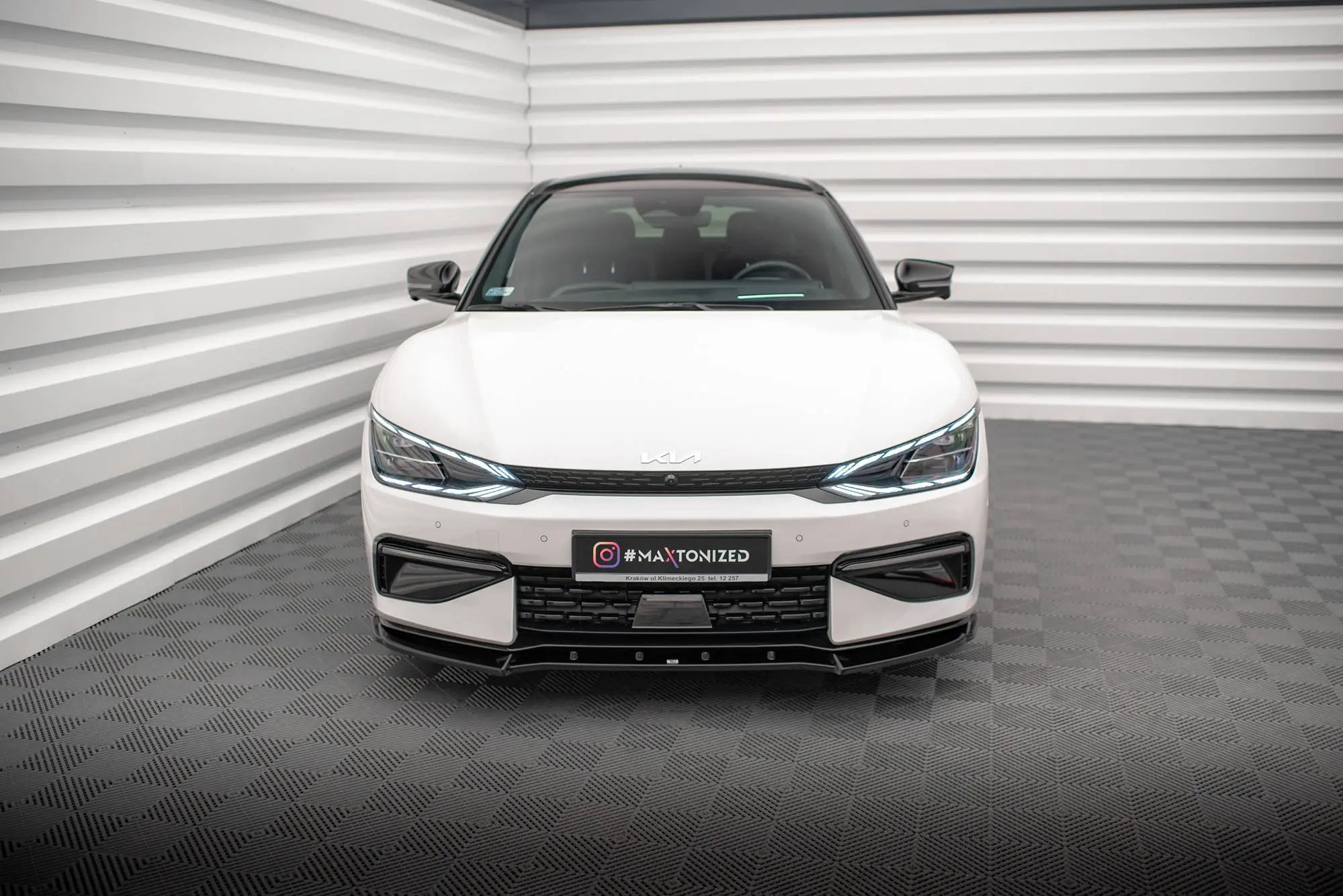 Frontspoiler Kia EV6 GT-Line 2021 - 2024 | V.2 Glossy Black Edition Image 3