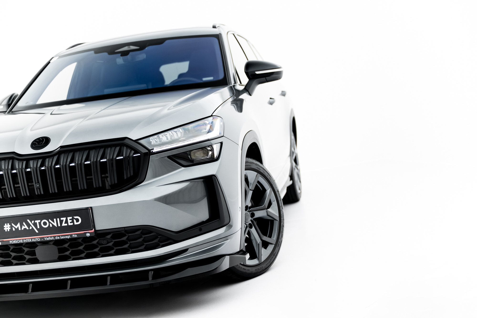 Frontspoiler Land Rover Range Rover Evoque Dynamic II 2018 - 2023  | Glossy Black Edition V2 – bilde 5