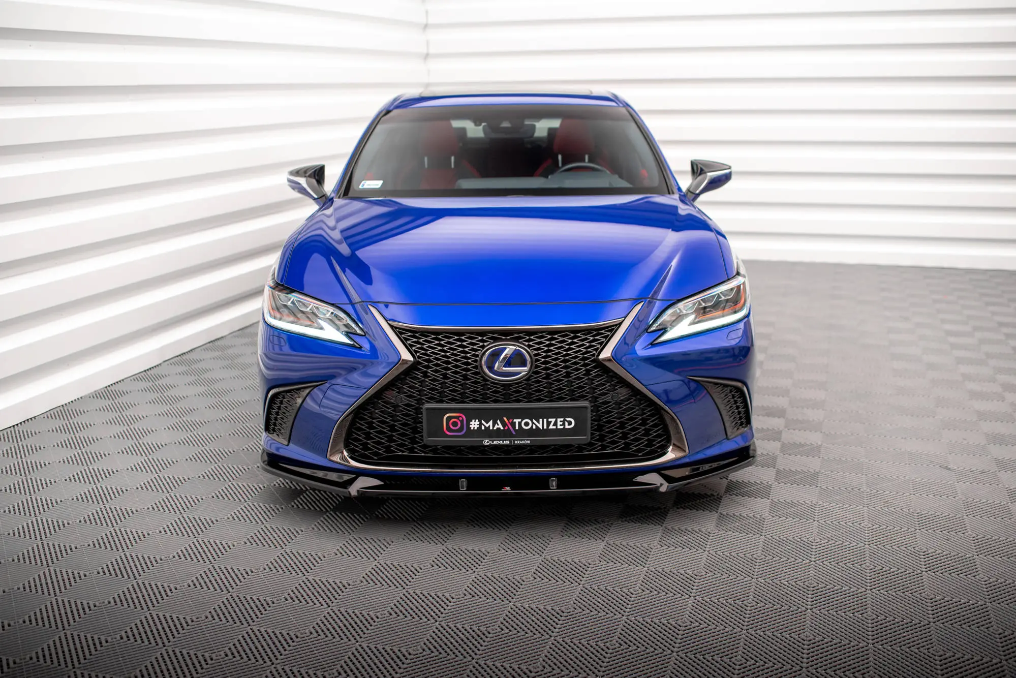 Frontspoiler Lexus ES VII F Sport 2018-> | V.2 Glossy Black Edition – bilde 2