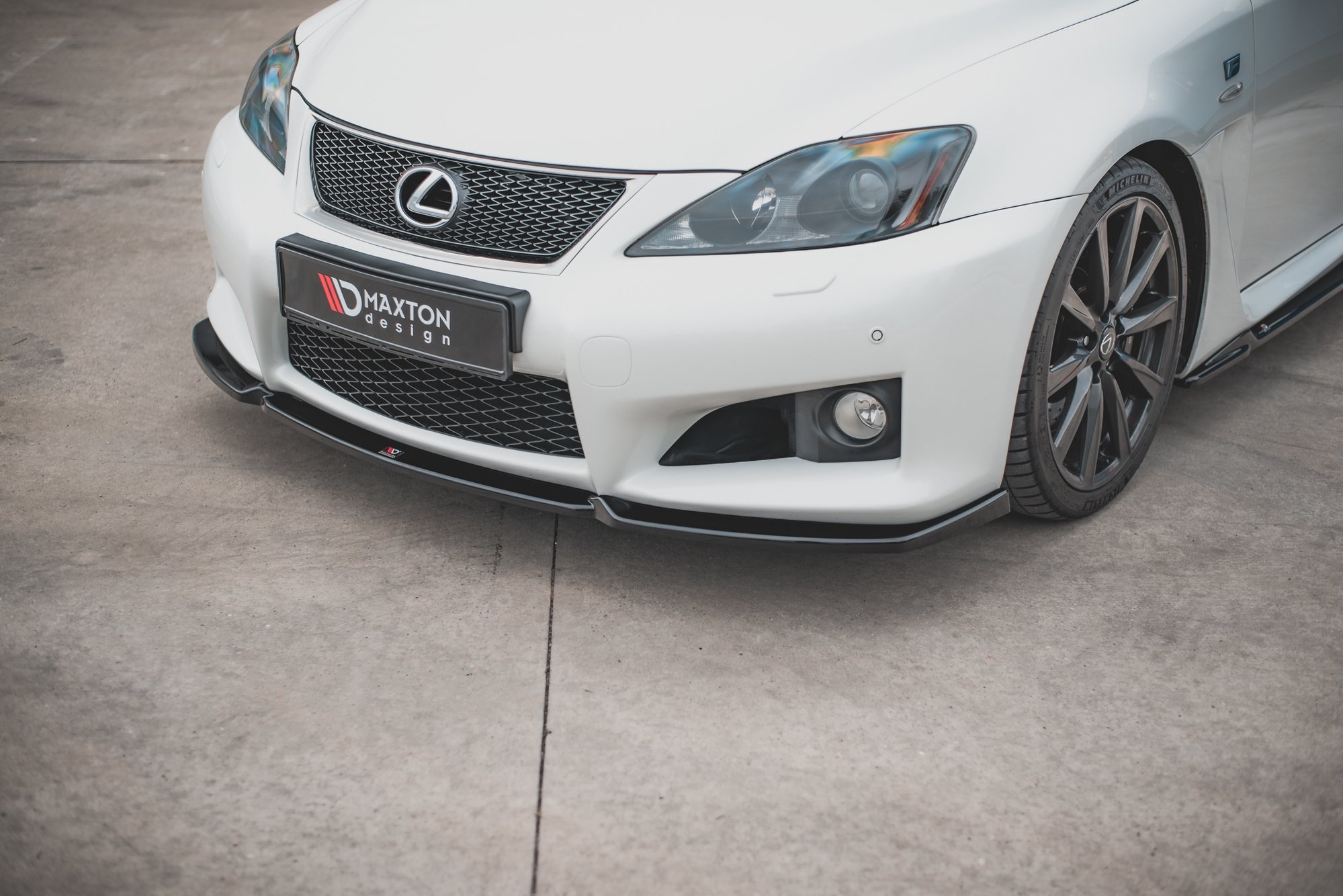 Frontspoiler Lexus IS II F 2005 - 2013 | V.1 Glossy Black Edition – bilde 2
