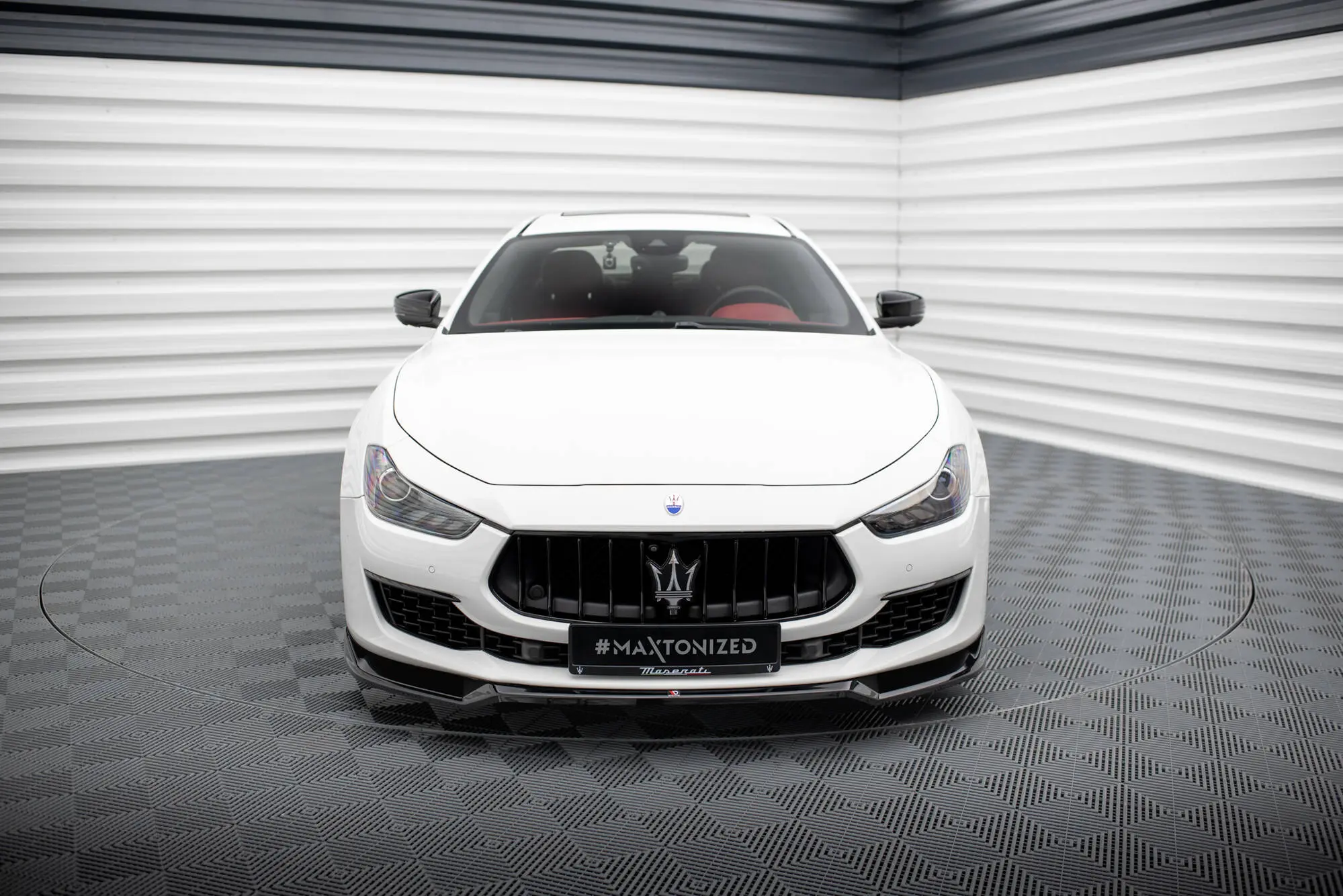 Frontspoiler Maserati Ghibli mk3 facelift 2017 - 2020 | V.1 Glossy Black Edition – bilde 3