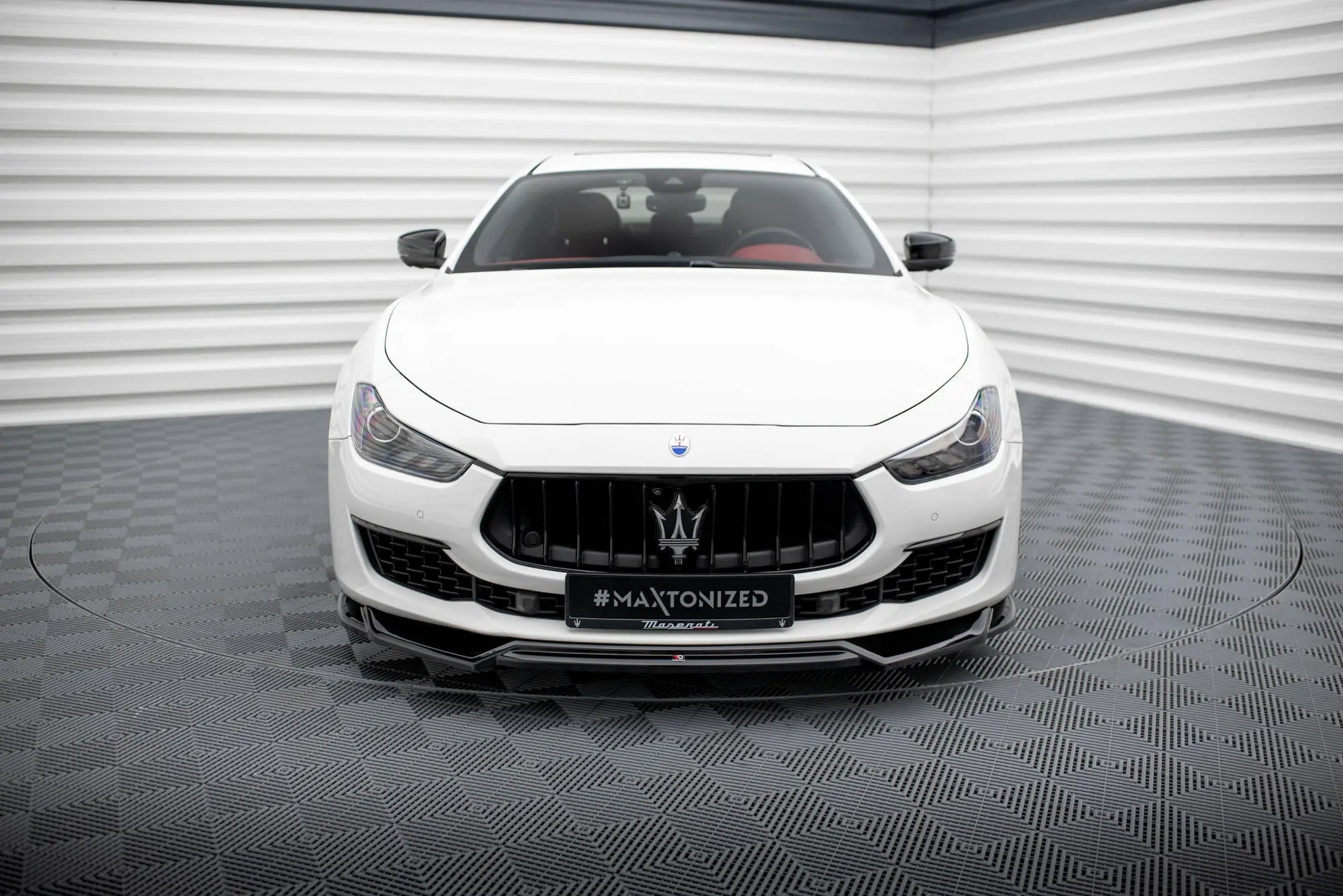 Frontspoiler Maserati Ghibli mk3 facelift 2017 - 2020 | V.2 Glossy Black Edition – bilde 3
