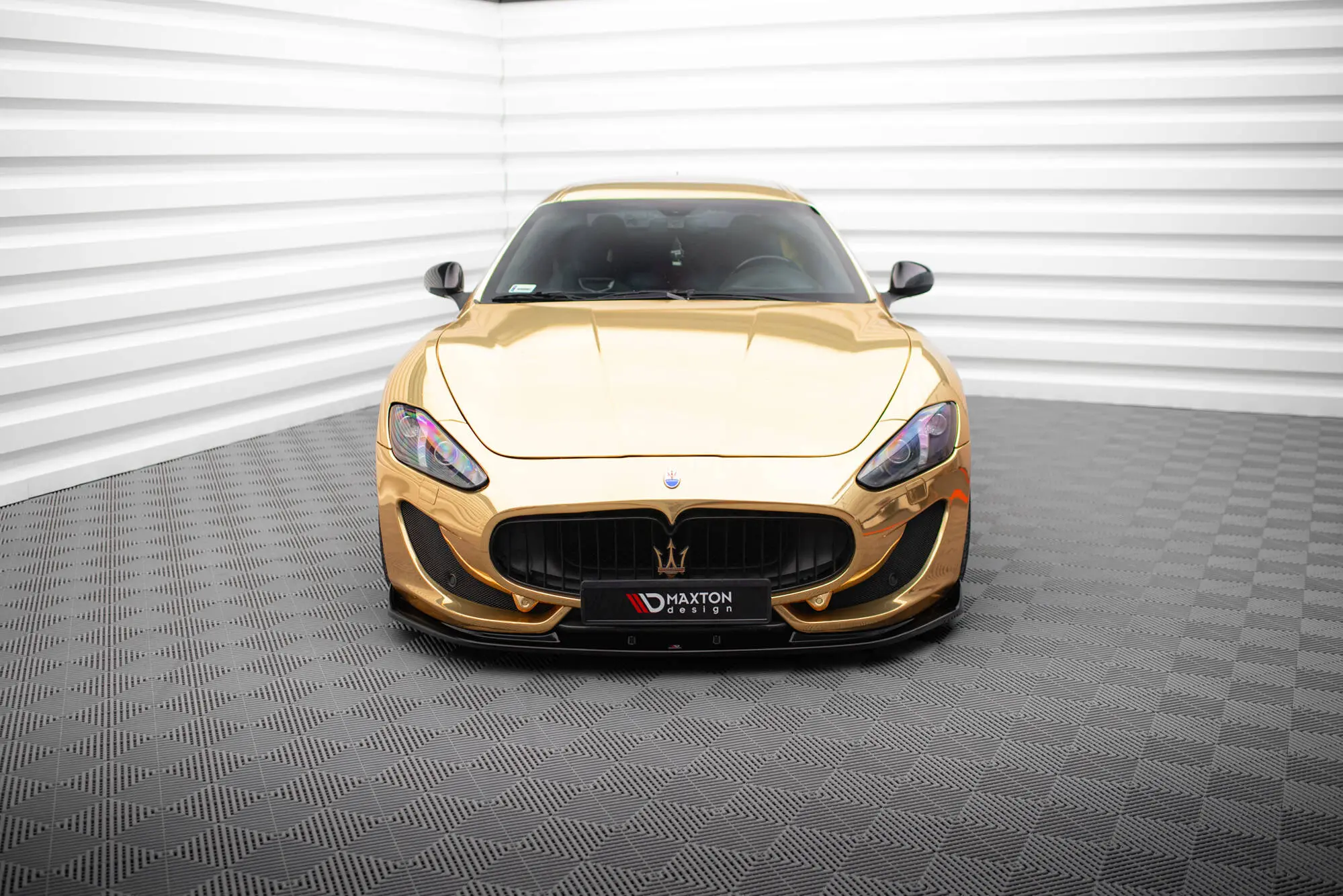 Frontspoiler Maserati GranTurismo Mk1 facelift 2013 - 2018| V.1 Glossy Black Edition – bilde 3