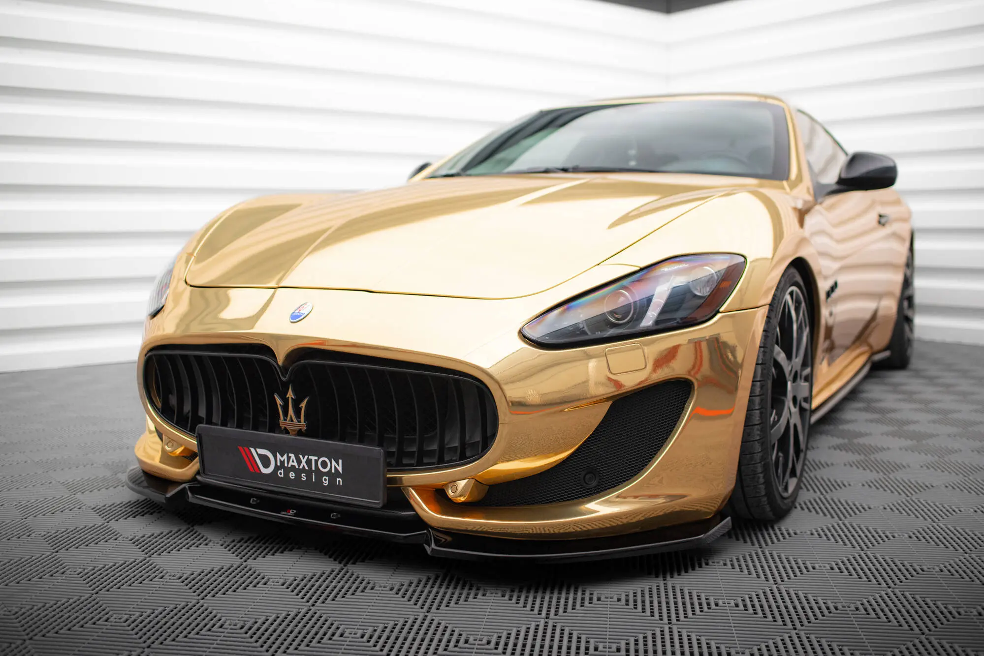 Frontspoiler Maserati GranTurismo Mk1 facelift 2013 - 2018| V.2 Glossy Black Edition