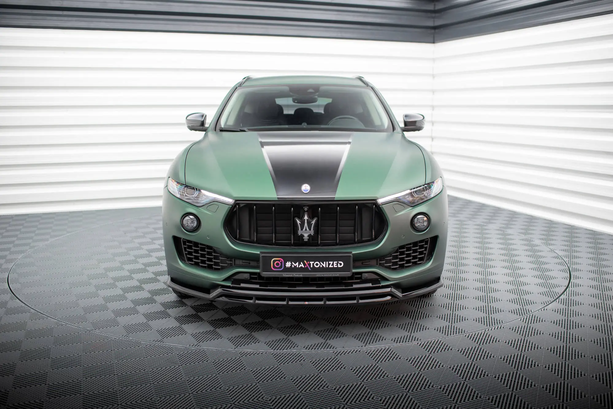 Frontspoiler Maserati Levante 2016 -> | V.2 Glossy Black Edition – bilde 4