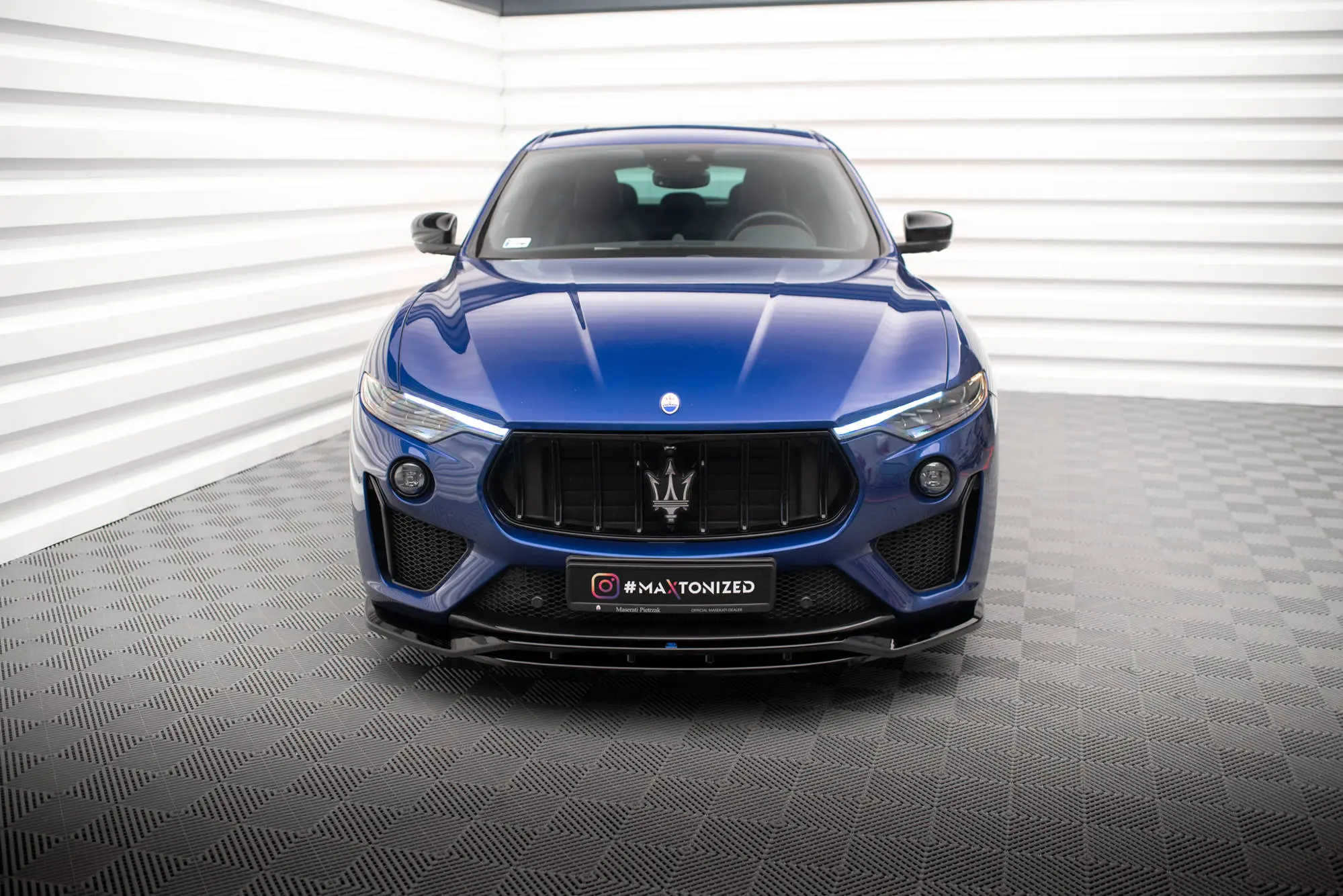 Frontspoiler Maserati Levante GTS 2018-> | Glossy Black Edition – bilde 2