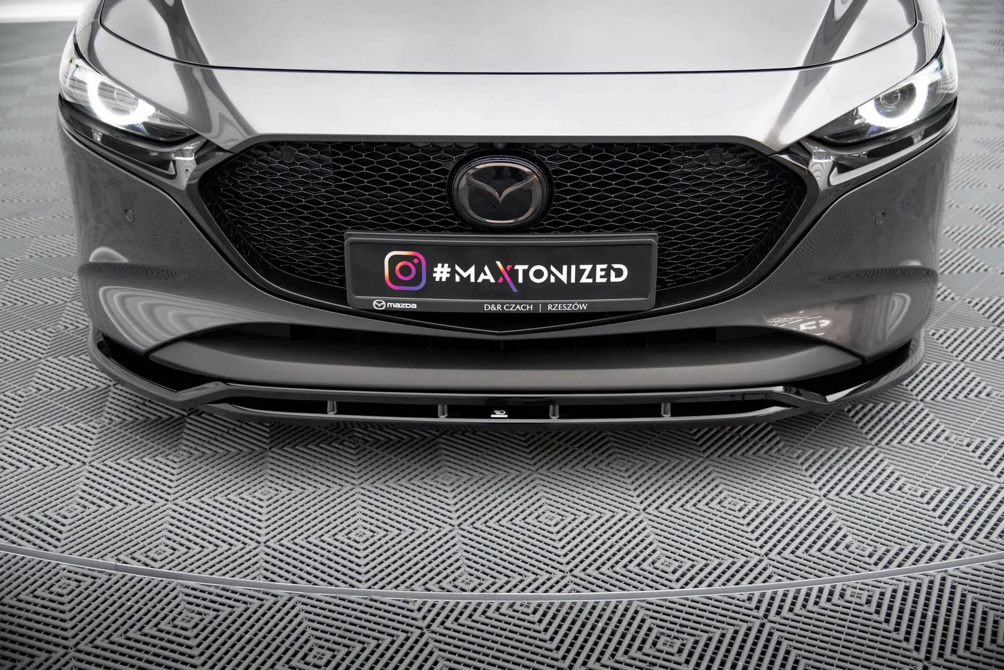 Frontspoiler Mazda 3 Mk4 2019 - > | V.2 Glossy Black Edition