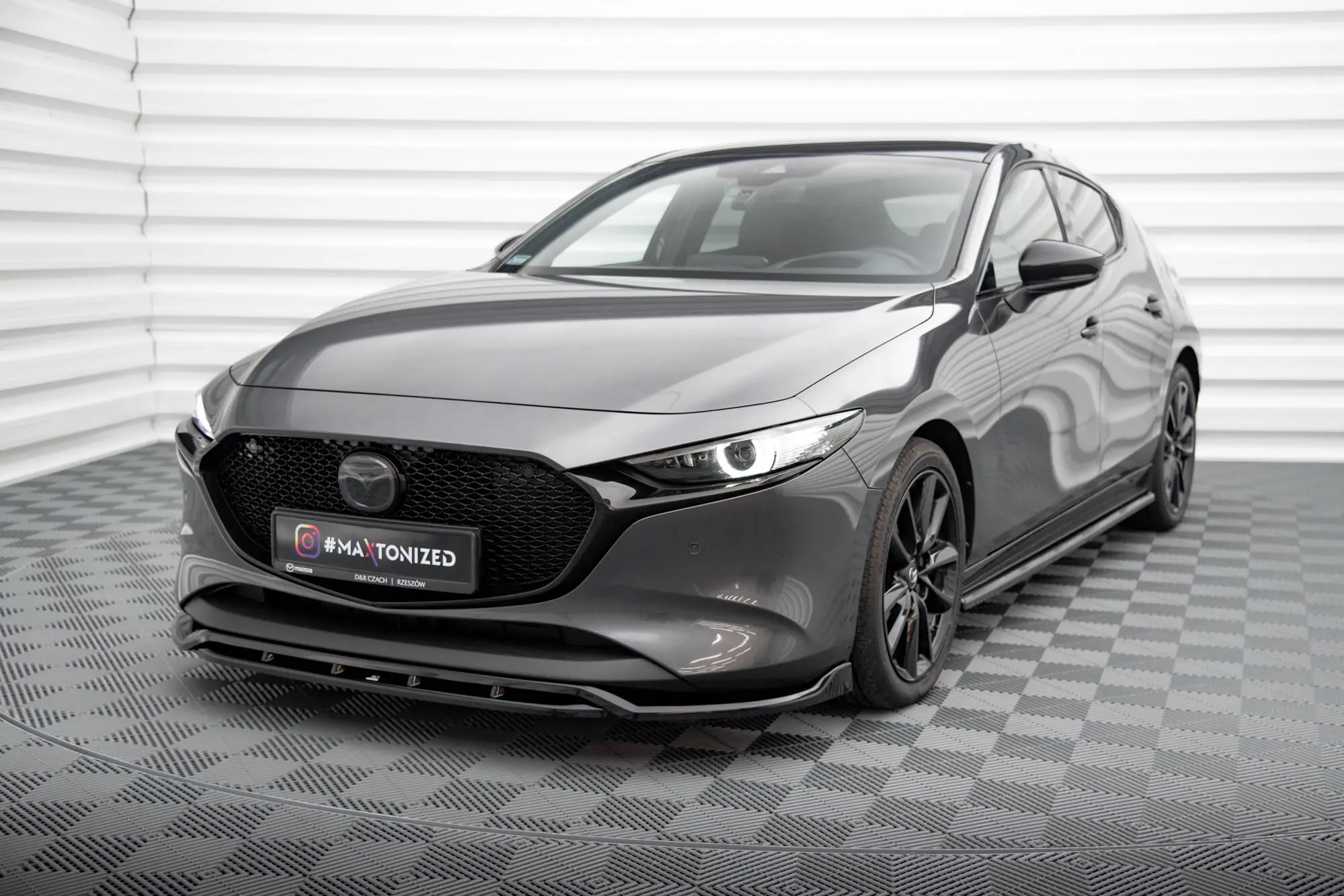 Frontspoiler Mazda 3 Mk4 2019 - > | V.2 Glossy Black Edition – bilde 3