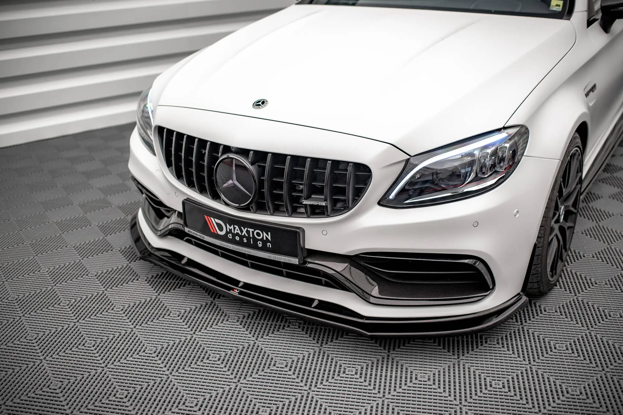 Frontspoiler Mercedes-AMG C63 Coupe (C205) Aero Pack Facelift 2018-2021 | V.3 Glossy Black Edition – bilde 3