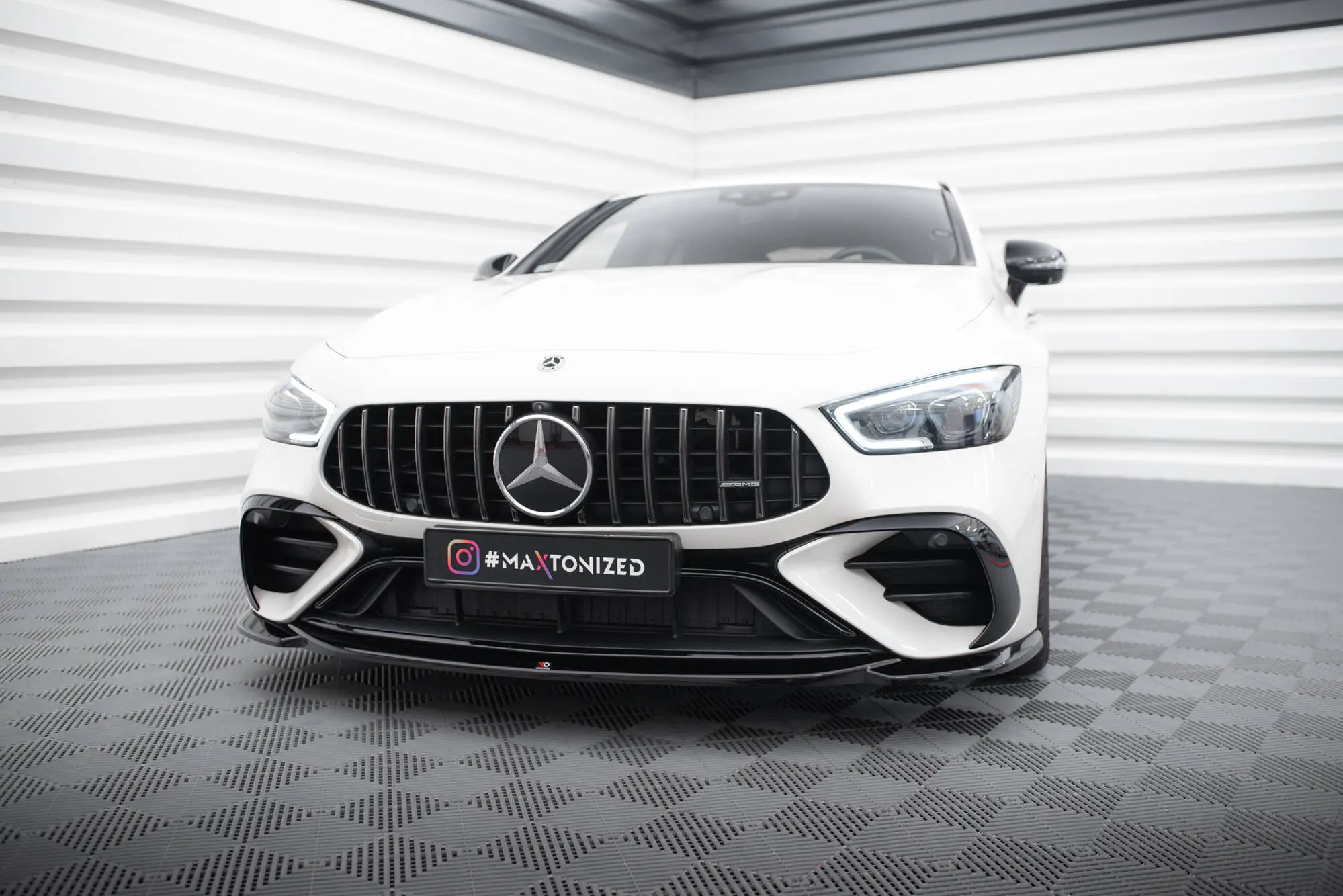 Frontspoiler Mercedes-AMG GT 43 (X290) 4 Door Coupe V8 Styling Package 2018 - > | V.1 Glossy Black Edition – bilde 4