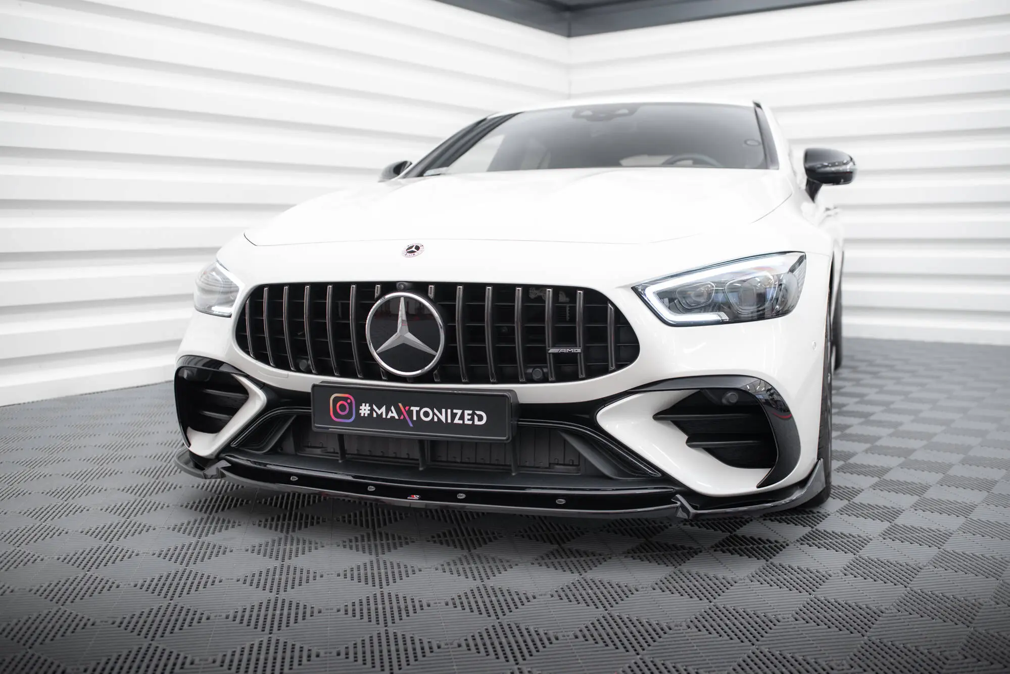 Frontspoiler Mercedes-AMG GT 43 (X290) 4 Door Coupe V8 Styling Package 2018 - > | V.2 Glossy Black Edition – bilde 4