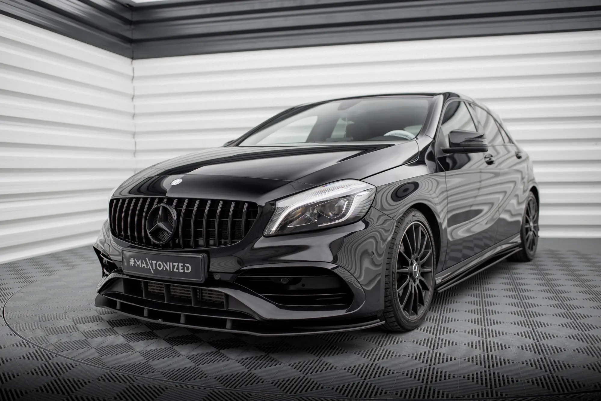 Frontspoiler Mercedes-Benz A (W176) AMG-Line facelift 2015 -2018 | Street Pro Black Edition – bilde 3