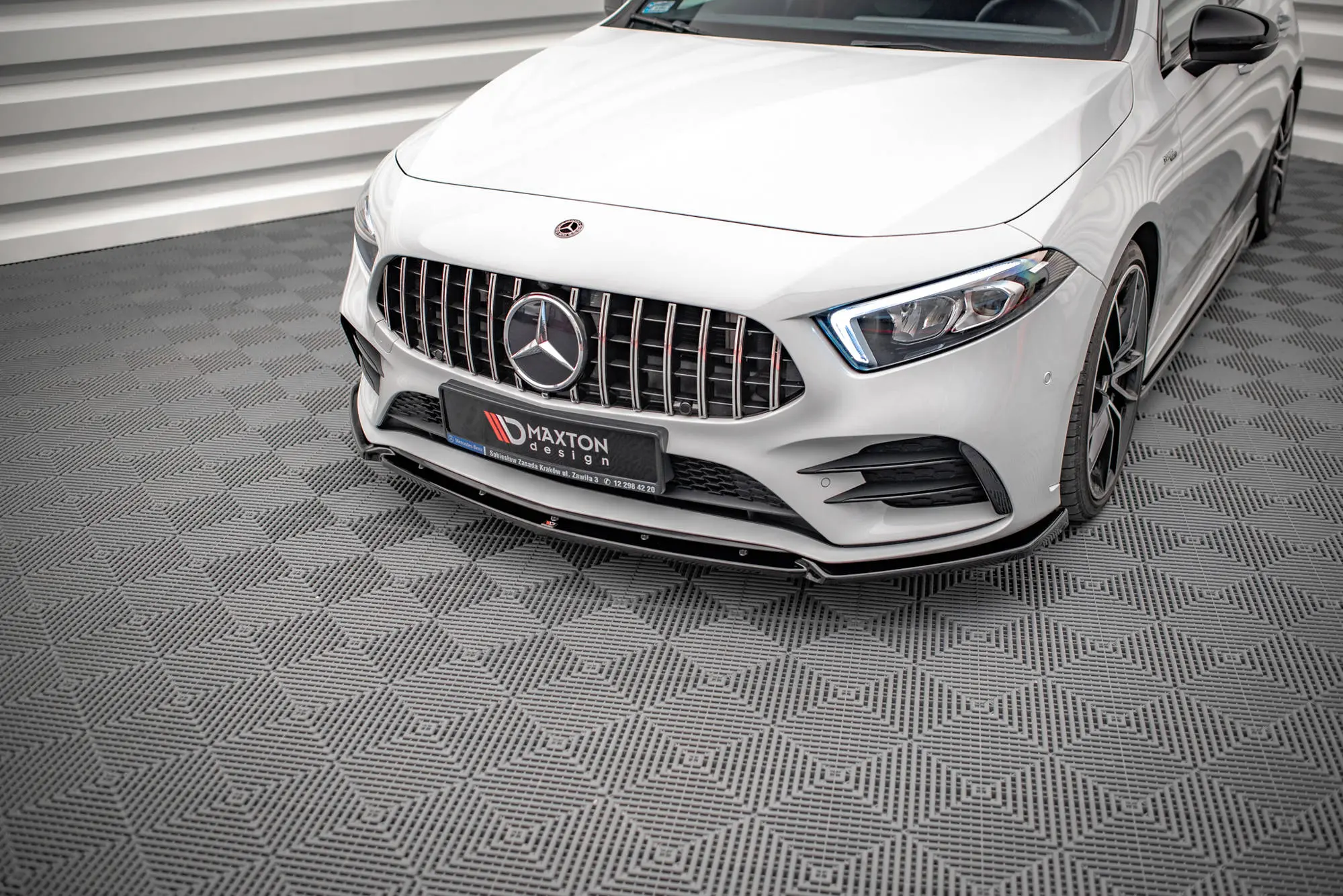 Frontspoiler Mercedes-Benz A (W177 / V177 ) AMG-Line / Mercedes-AMG A35 (W177 / V177) 2018->| V.4 Glossy Black Edition – bilde 4