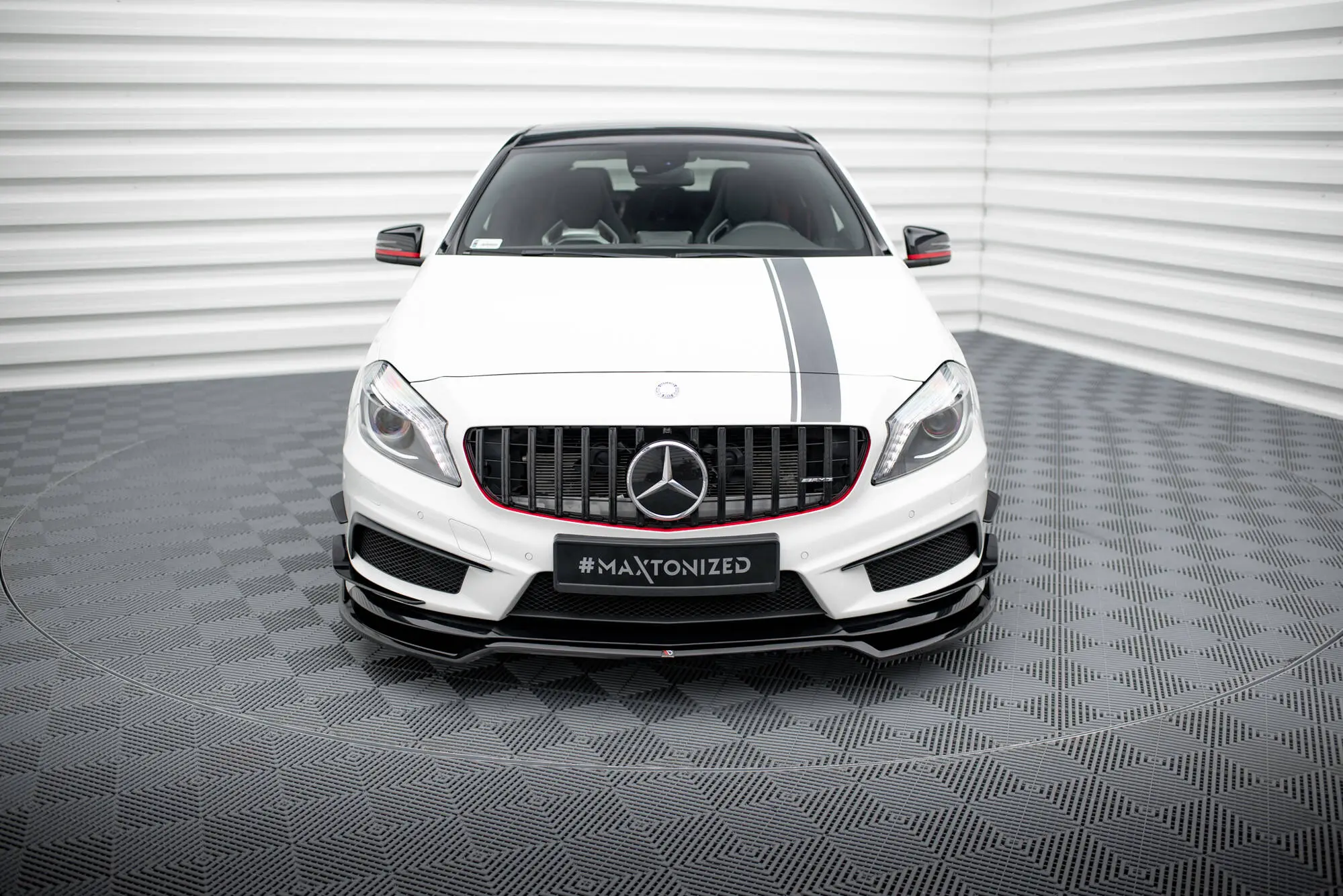 Frontspoiler Mercedes-Benz A45 AMG (W176) 2012 - 2015 | V.4 Glossy Black Edition – bilde 3
