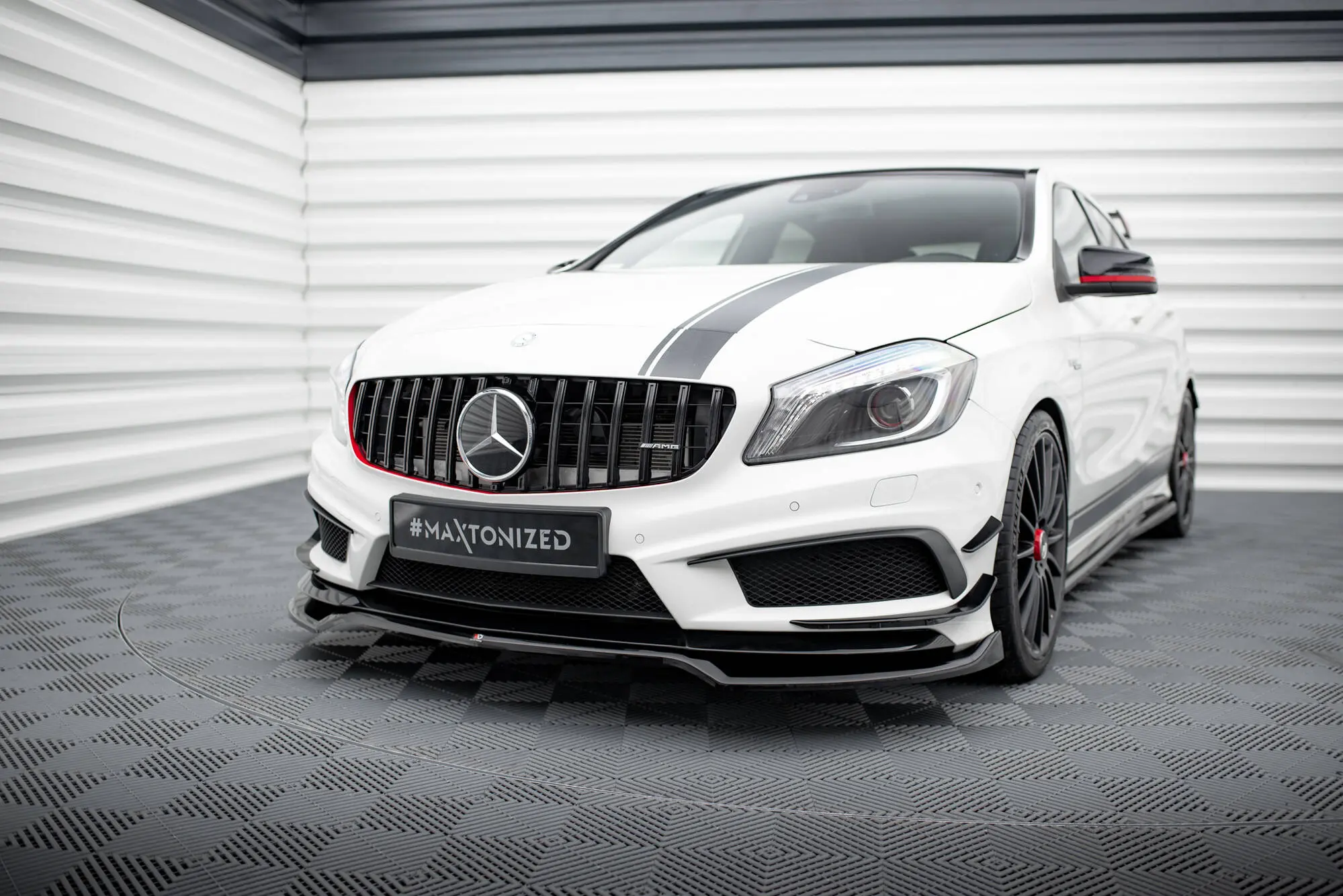 Frontspoiler Mercedes-Benz A45 AMG (W176) 2012 - 2015 | V.4 Glossy Black Edition – bilde 4