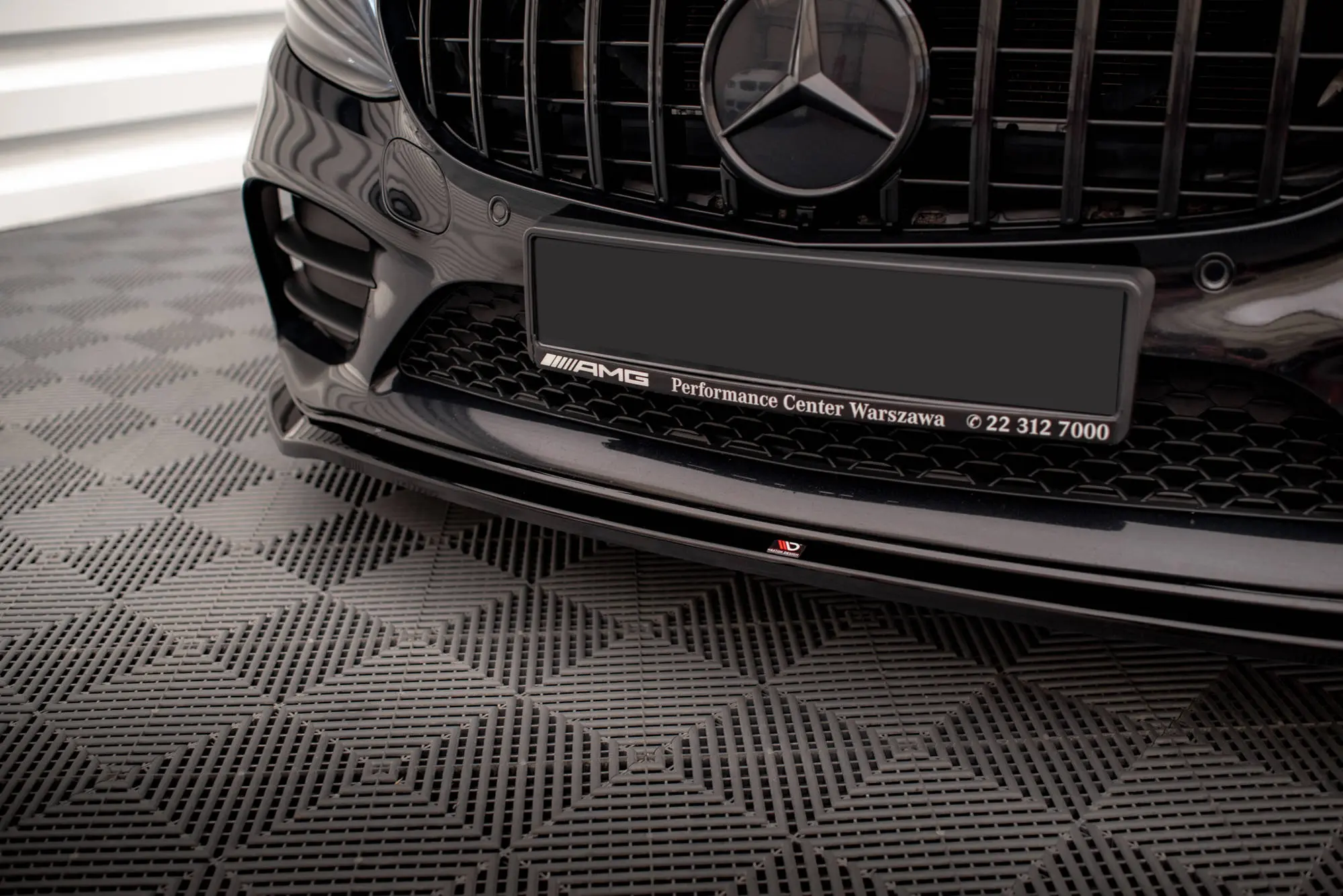 Frontspoiler Mercedes-Benz C AMG-Line / AMG C43 (W205 / C205) Facelift 2018-2021 |  V.1 Glossy Black Edition – bilde 2