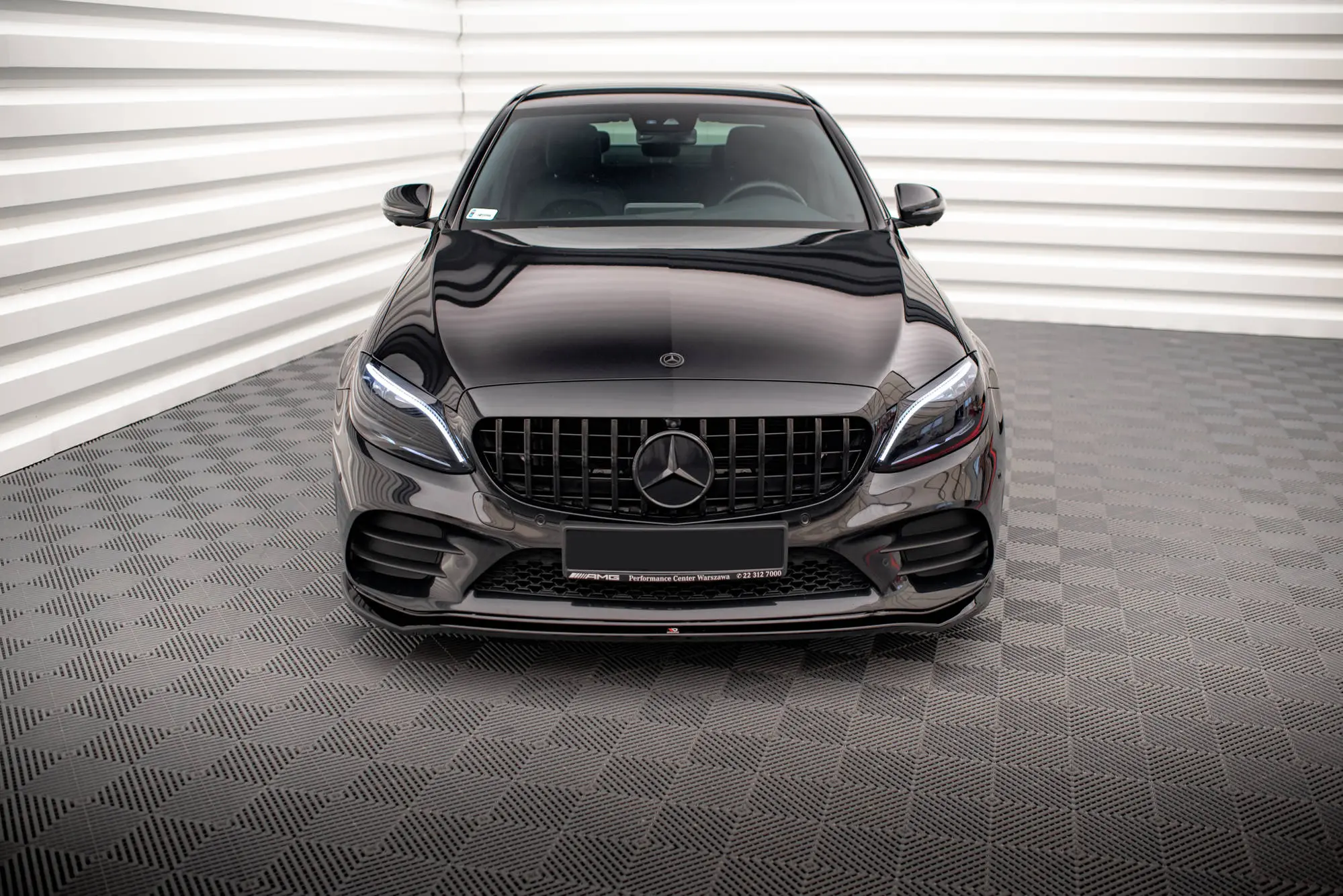Frontspoiler Mercedes-Benz C AMG-Line / AMG C43 (W205 / C205) Facelift 2018-2021 |  V.1 Glossy Black Edition – bilde 3