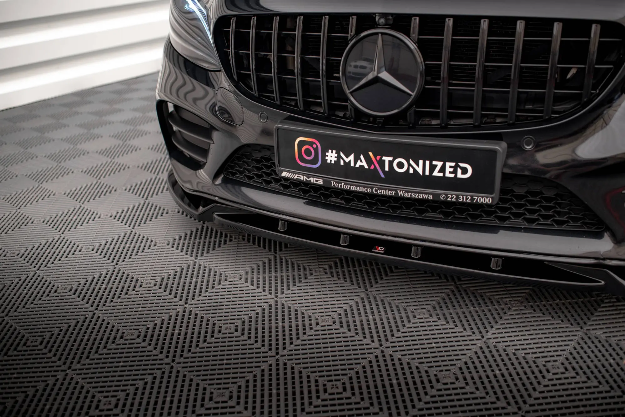 Frontspoiler Mercedes-Benz C AMG-Line / AMG C43 (W205 / C205) Facelift 2018-2021 |  V.2 Glossy Black Edition – bilde 2