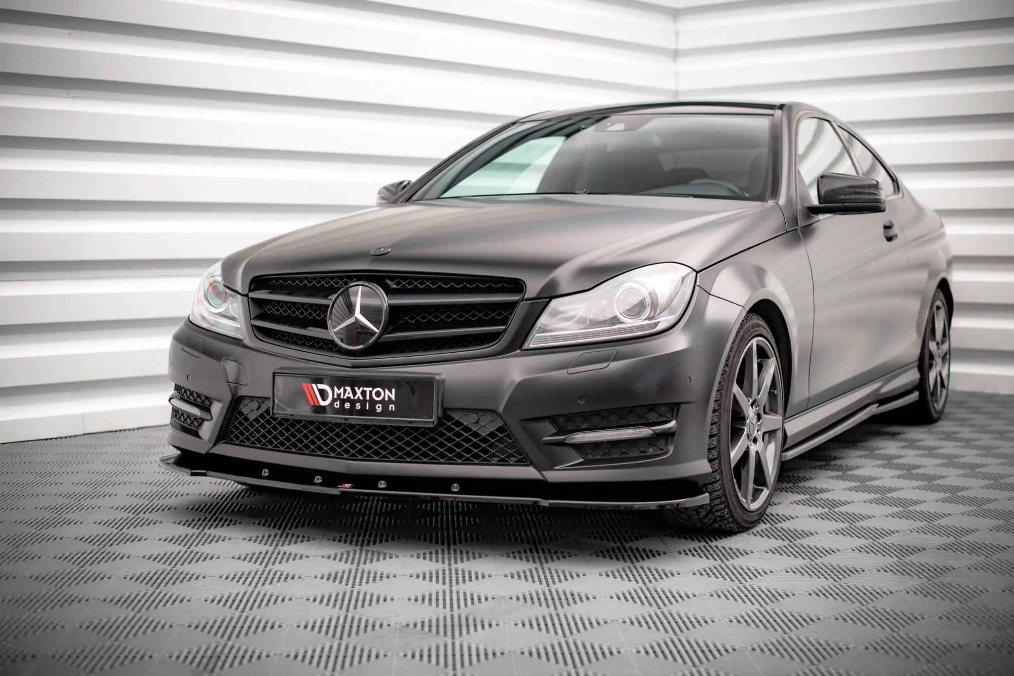 Frontspoiler Mercedes-Benz C Coupe I (C204) AMG-Line 2011-2015 | V.2 Glossy Black Edition – bilde 4
