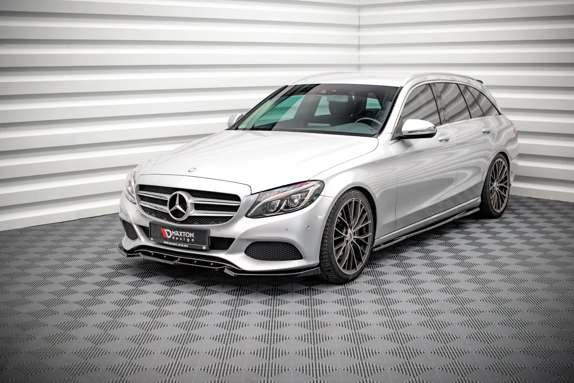 Frontspoiler Mercedes-Benz C (W205 / S205 ) pre-facelift 2014 - 2018 │ Glossy Black Edition – bilde 2