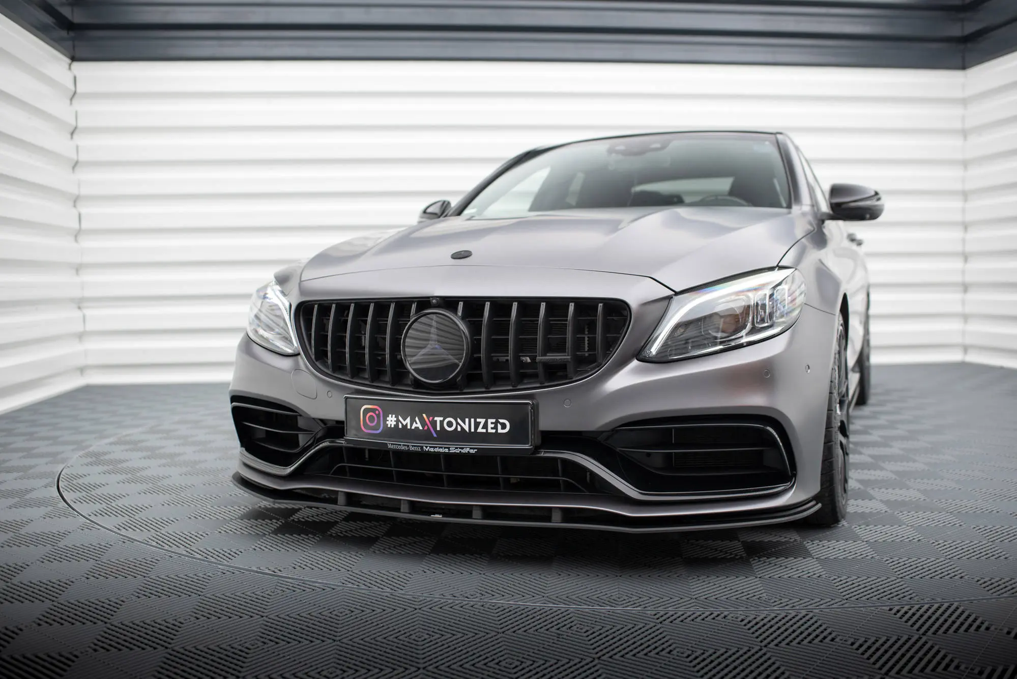 Frontspoiler Mercedes-Benz C63 AMG (W205 / S205) facelift 2018 - 2021 | Street Pro Black Edition – bilde 4
