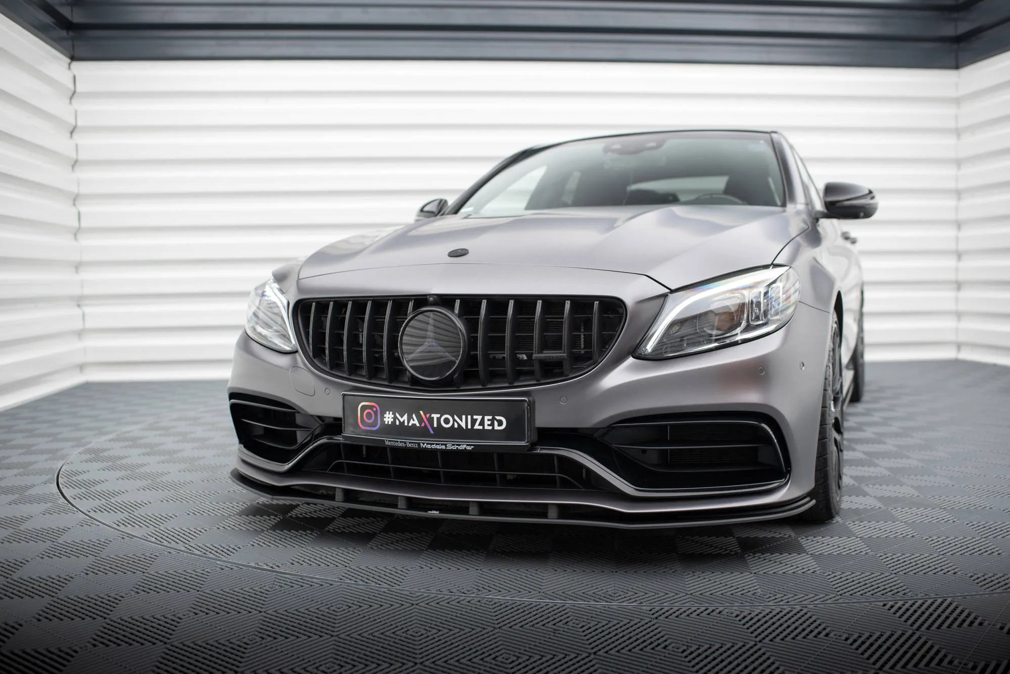 Frontspoiler Mercedes-Benz C63 AMG (W205 / S205) facelift 2018 - 2021 | Street Pro Black Edition
