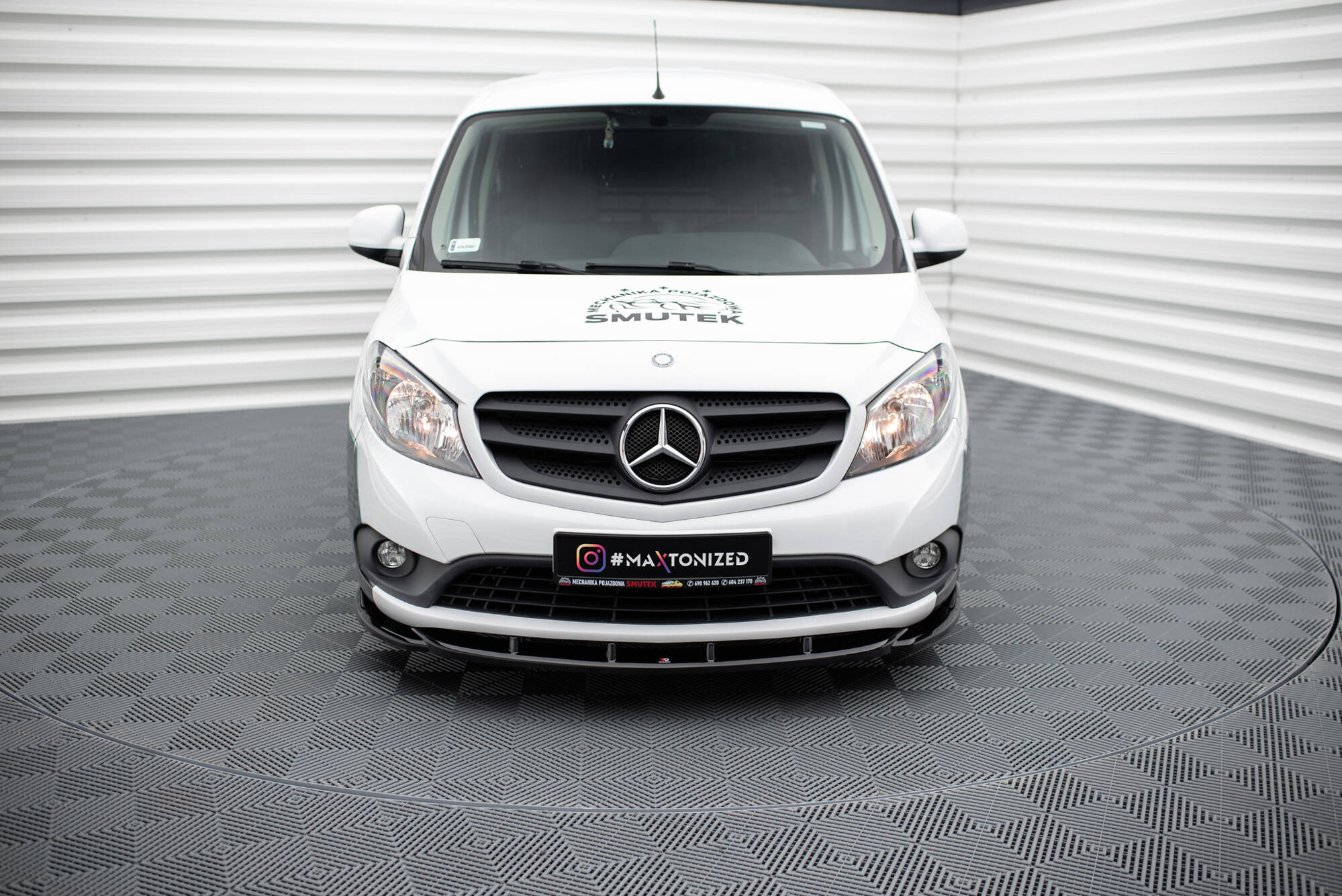 Frontspoiler Mercedes-Benz Citan I (W415) 2012 - 2021 | Glossy Black Edition – bilde 4