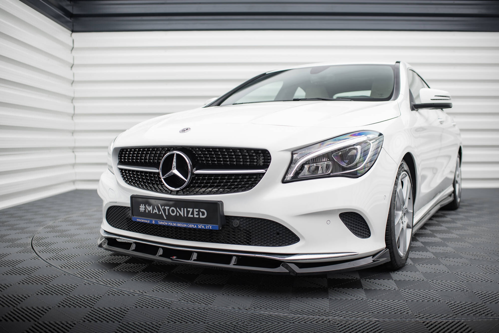 Frontspoiler Mercedes-Benz CLA (C117) Facelift 2017 - 2019  | Sport Glossy Black Edition