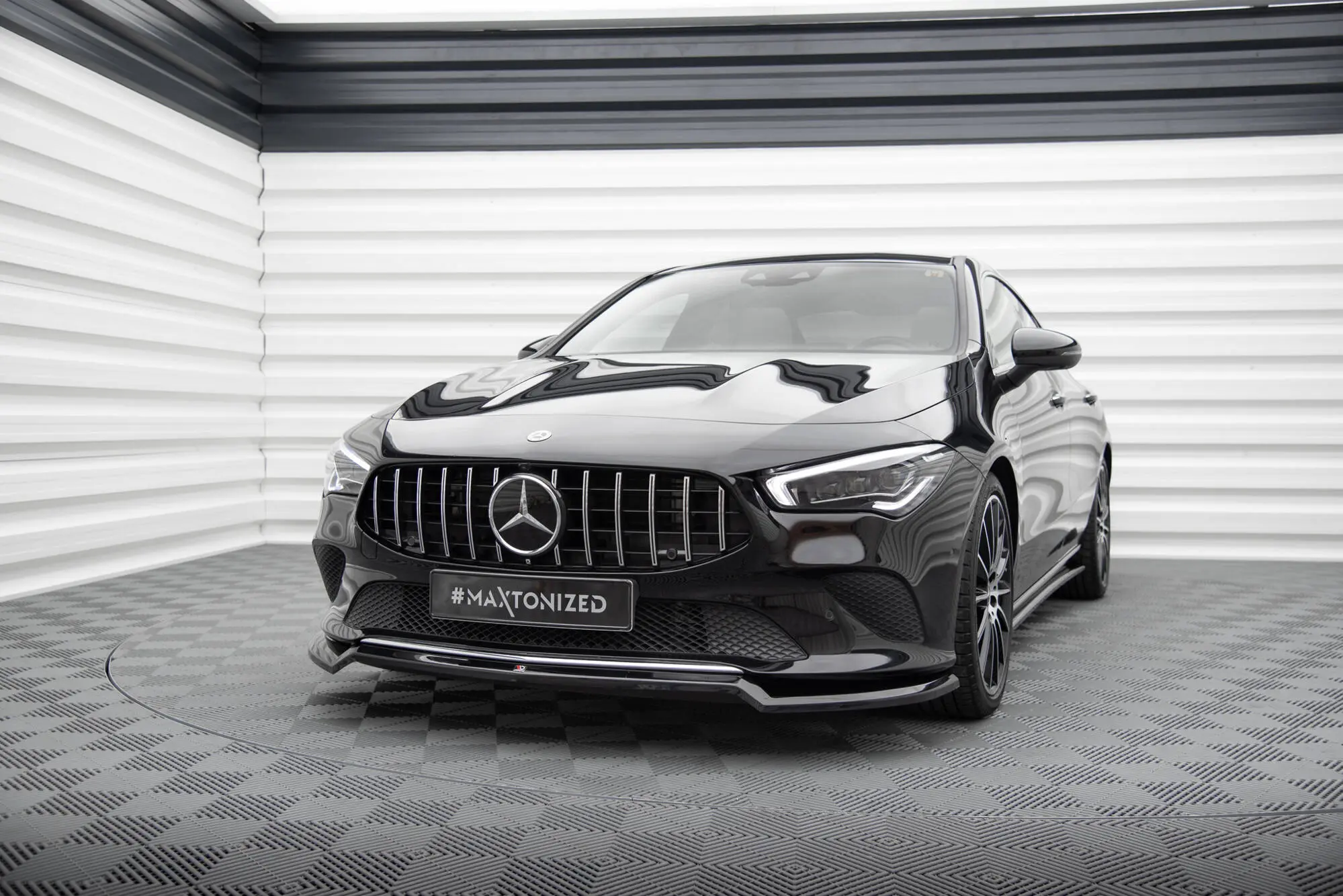 Frontspoiler Mercedes-Benz CLA (C118 / X118) 2019 - > | V.1 Glossy Black Edition