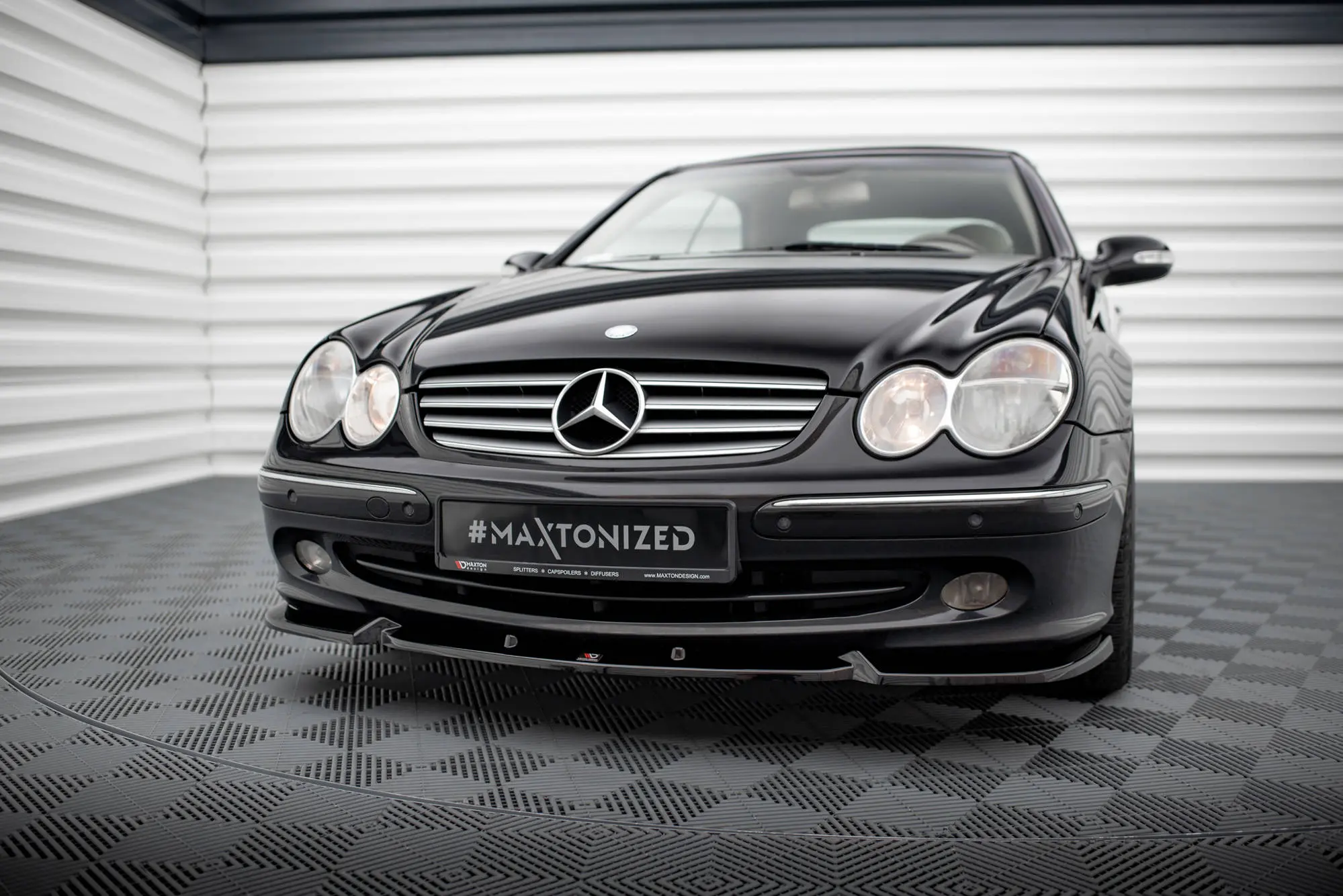 Frontspoiler Mercedes-Benz CLK (C209 / A209) 2002-2009 | V.2 Glossy Black Edition – bilde 2