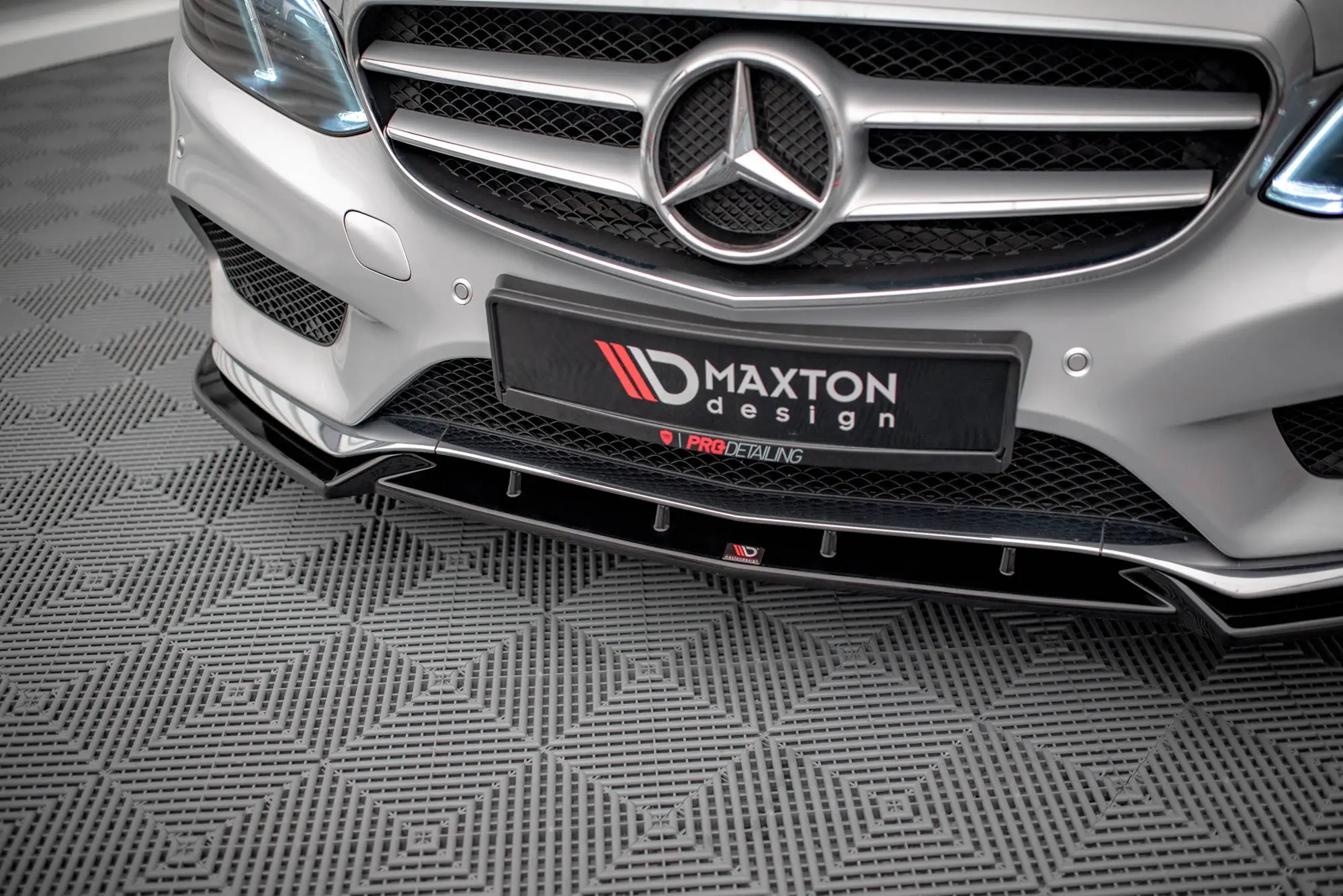 Frontspoiler Mercedes-Benz E (W212) AMG-Line Facelift 2012-2016 | V.2 Glossy Black Edition