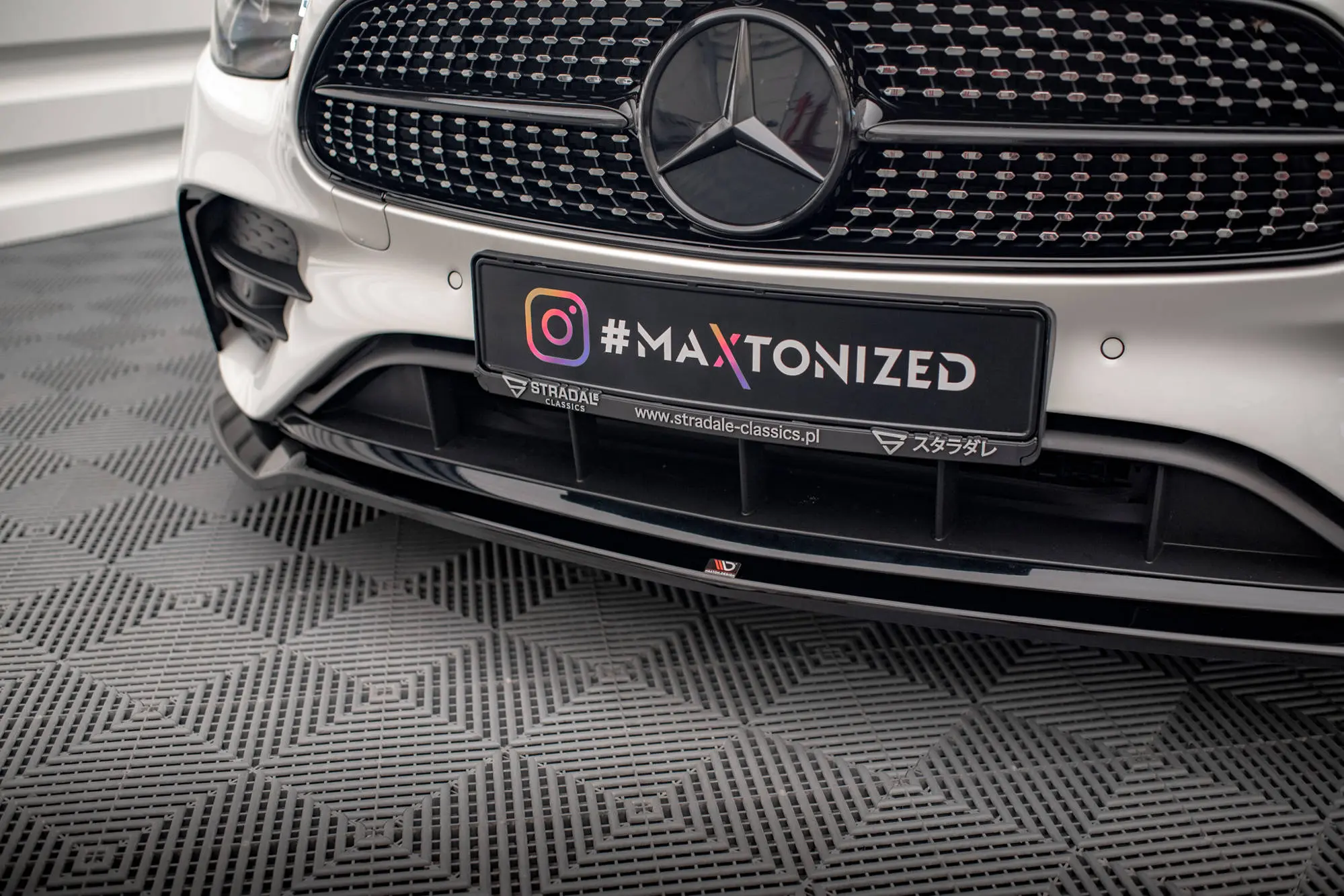 Frontspoiler Mercedes-Benz E (W213 / S213) AMG-Line Facelift 2021 - 2023 | V.1 Glossy Black Edition – bilde 3