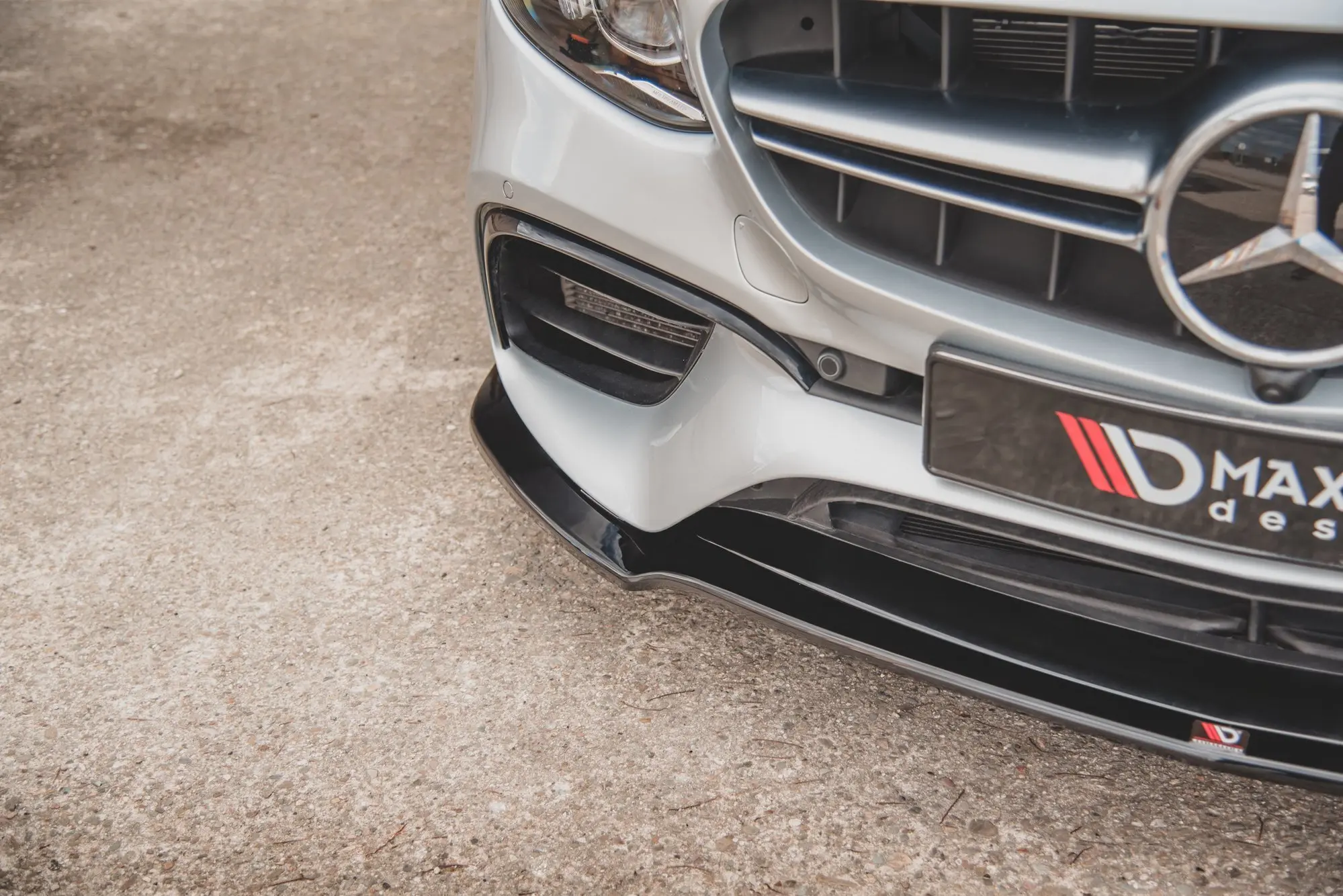 Frontspoiler Mercedes-Benz E63 AMG (W213 / S213) 2016-2020 | V.1 Glossy Black Edition – bilde 4