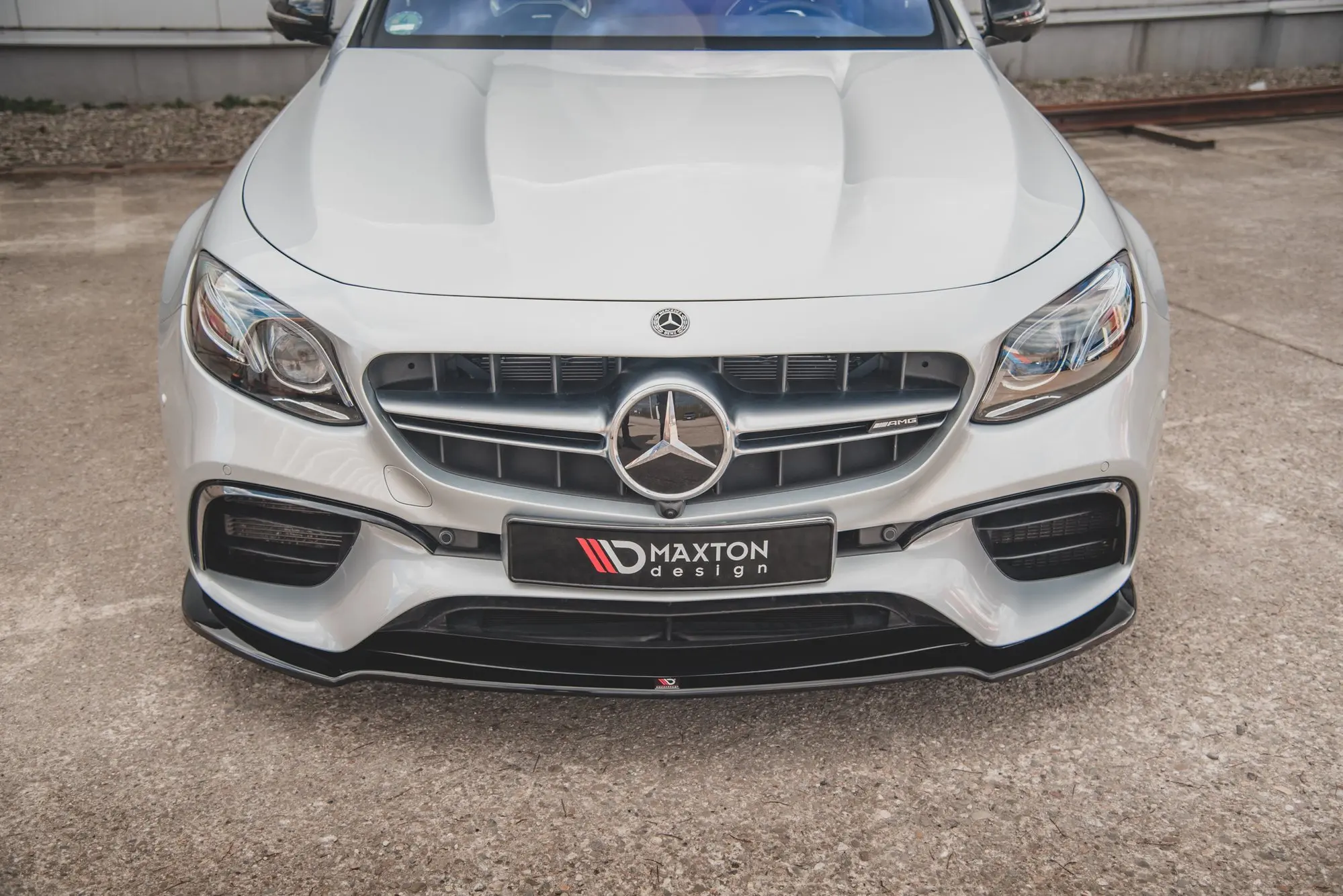 Frontspoiler Mercedes-Benz E63 AMG (W213 / S213) 2016-2020 | V.1 Glossy Black Edition – bilde 5