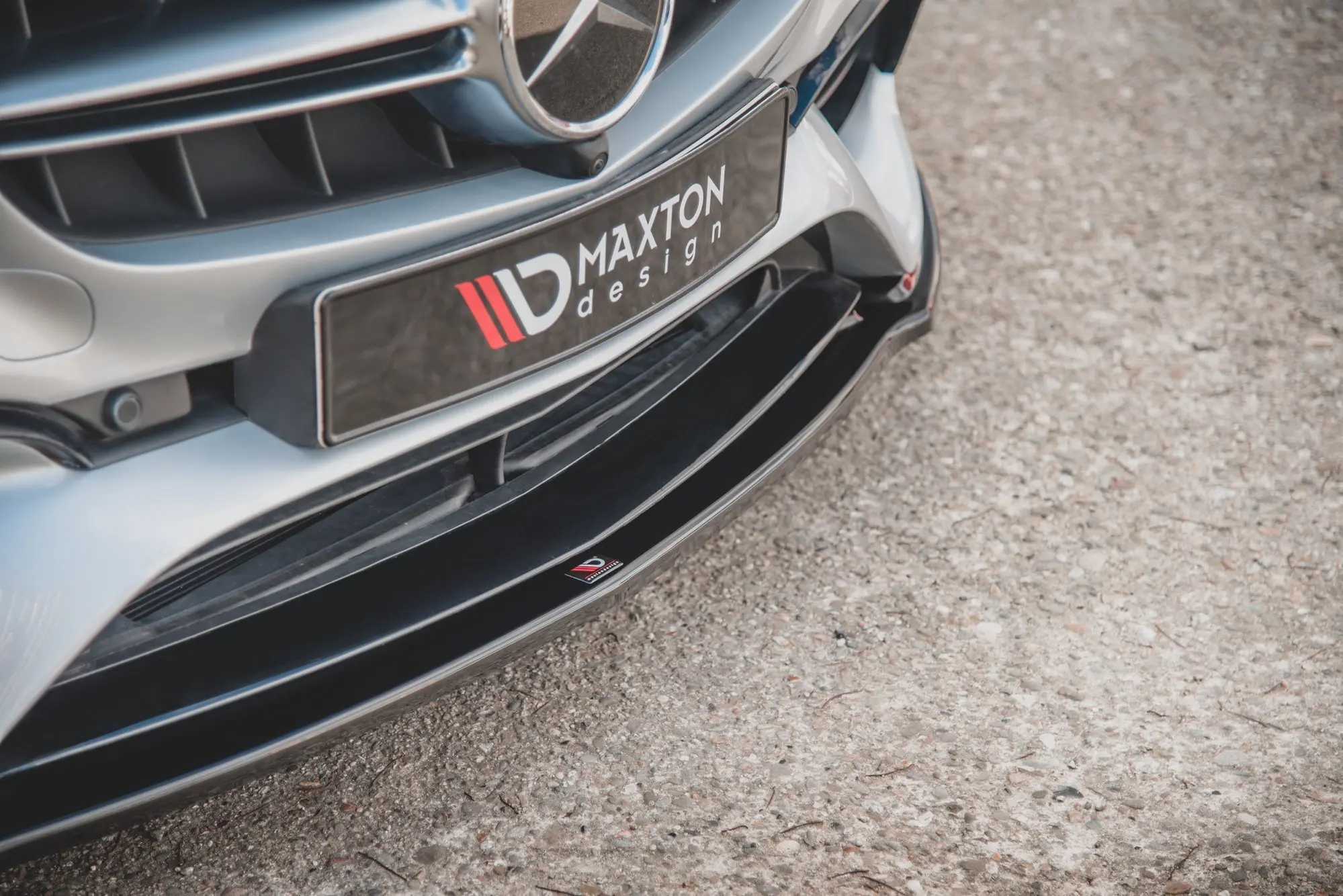 Frontspoiler Mercedes-Benz E63 AMG (W213 / S213) 2016-2020 | V.2 Glossy Black Edition – bilde 3