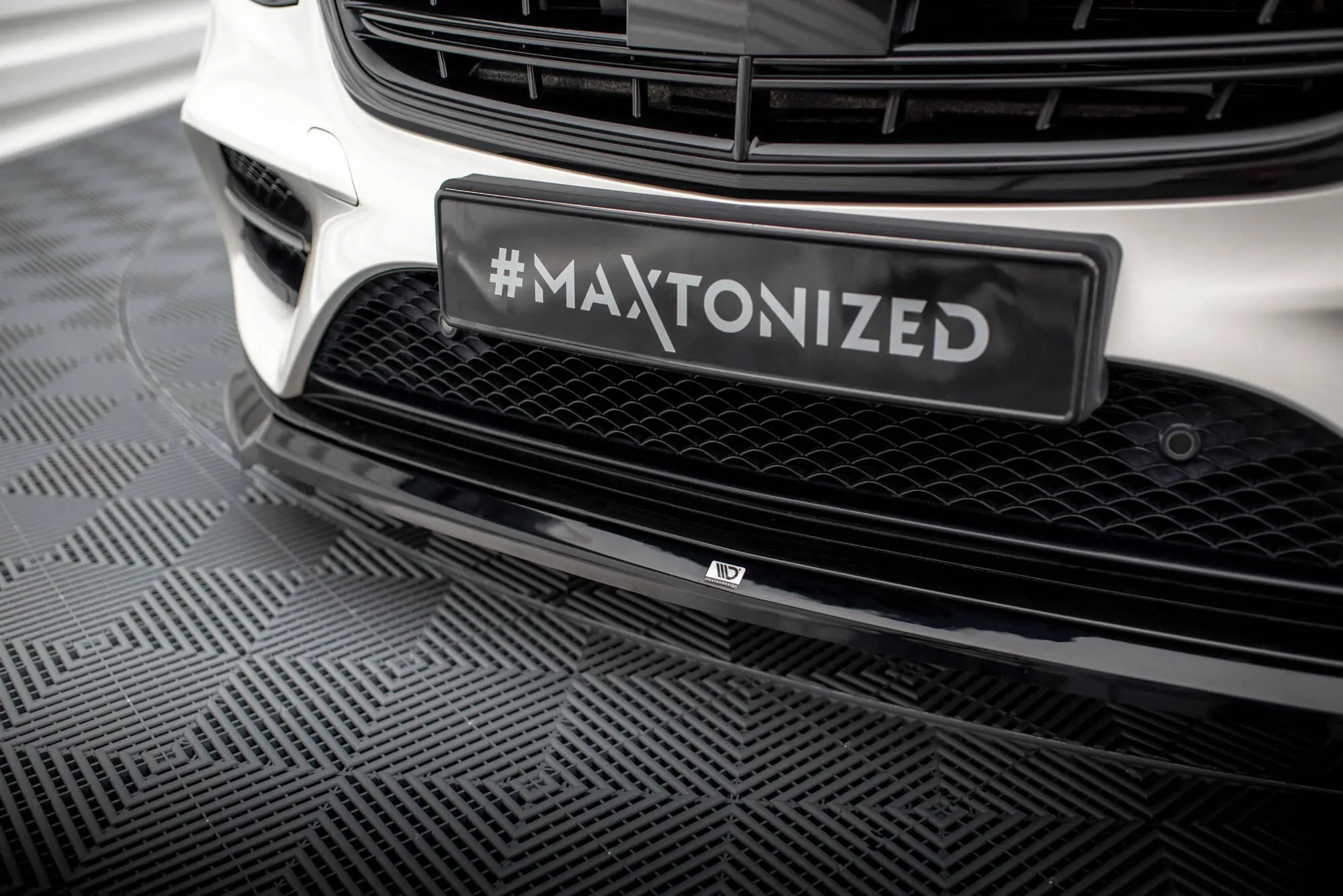 Frontspoiler Mercedes-Benz S (W222) AMG-Line facelift 2017 - 2020 | V.1 Glossy Black Edition – bilde 2