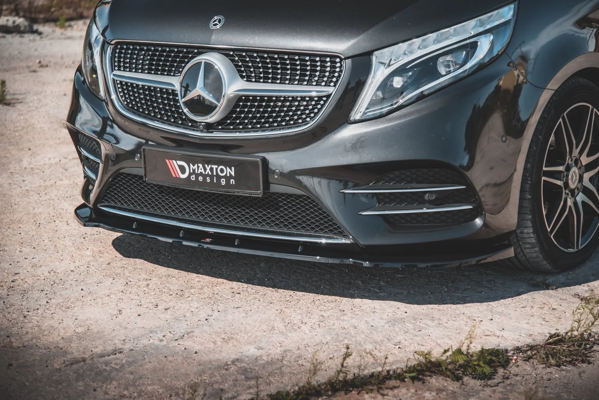 Frontspoiler Mercedes-Benz V-Class (W447) AMG-Line 2019 - 2023 | V.2 Glossy Black Edition – bilde 2