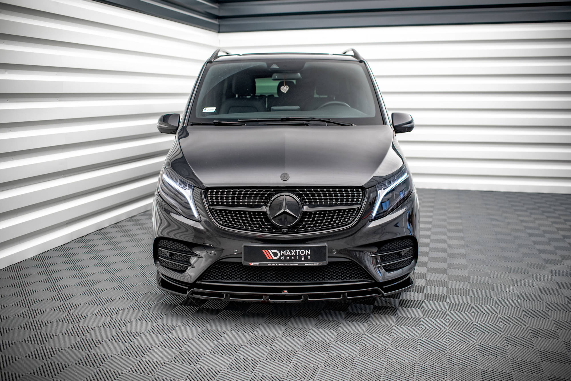 Frontspoiler Mercedes-Benz V-Class (W447) AMG-Line 2019 - 2023 | V.5 Glossy Black Edition