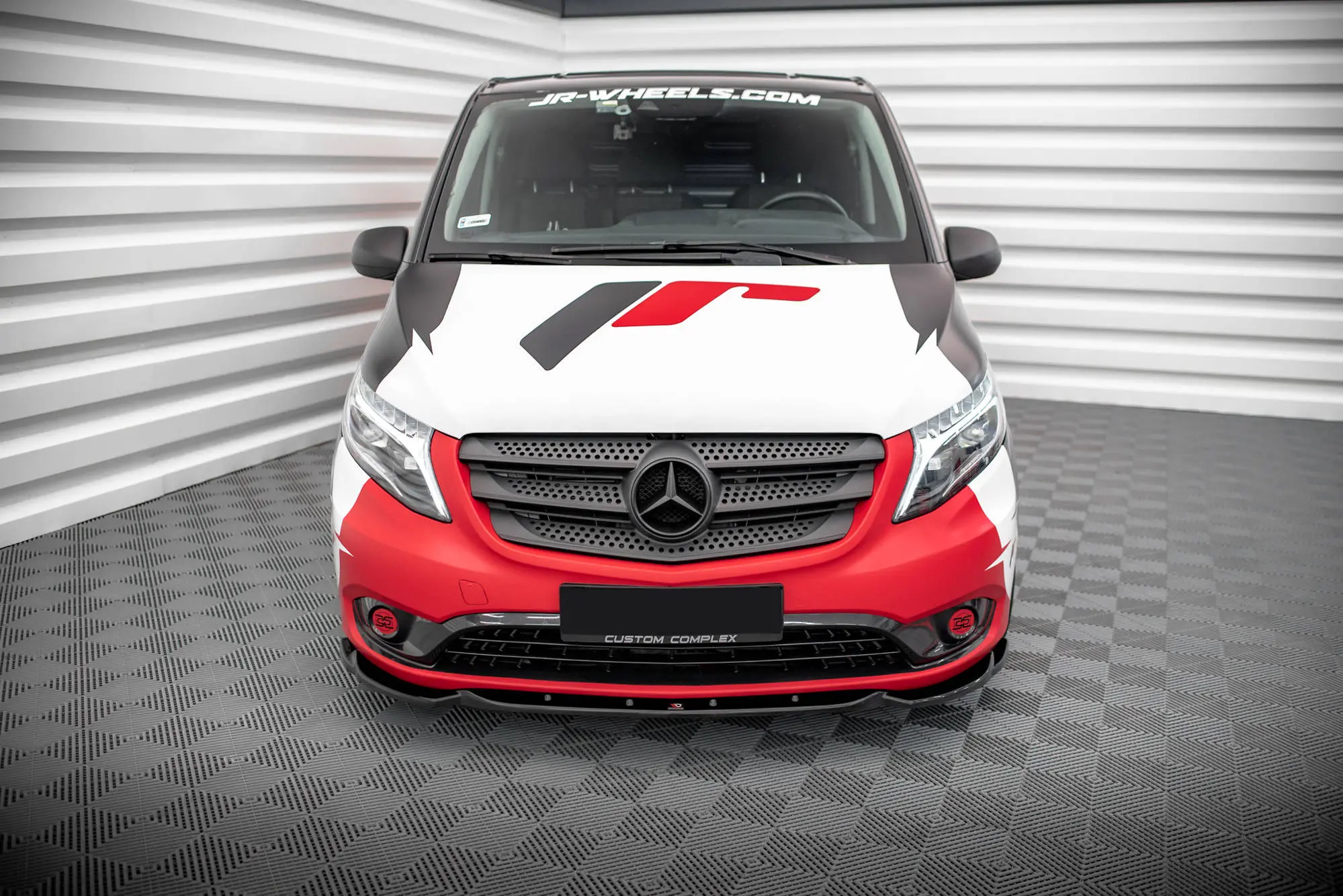 Frontspoiler Mercedes-Benz Vito (W447) 2014 -> │ V.1 Glossy Black Edition Image 1