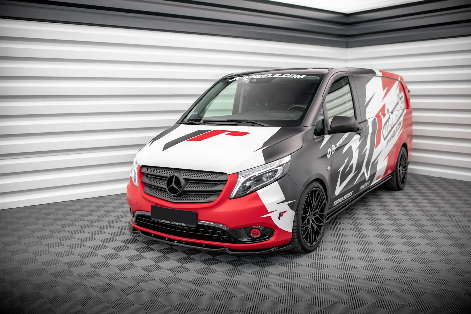 Frontspoiler Mercedes-Benz Vito (W447) 2014 -> │ V.1 Glossy Black Edition Image 2