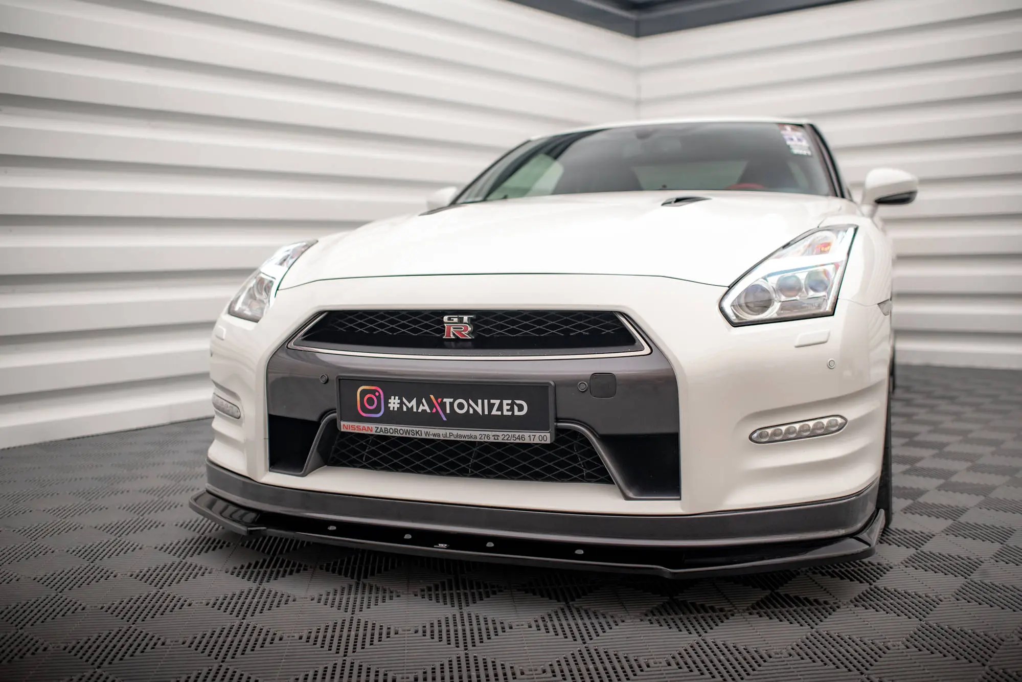 Frontspoiler Nissan GT-R R35 Facelift 2011-2016 | Glossy Black Edition – bilde 4