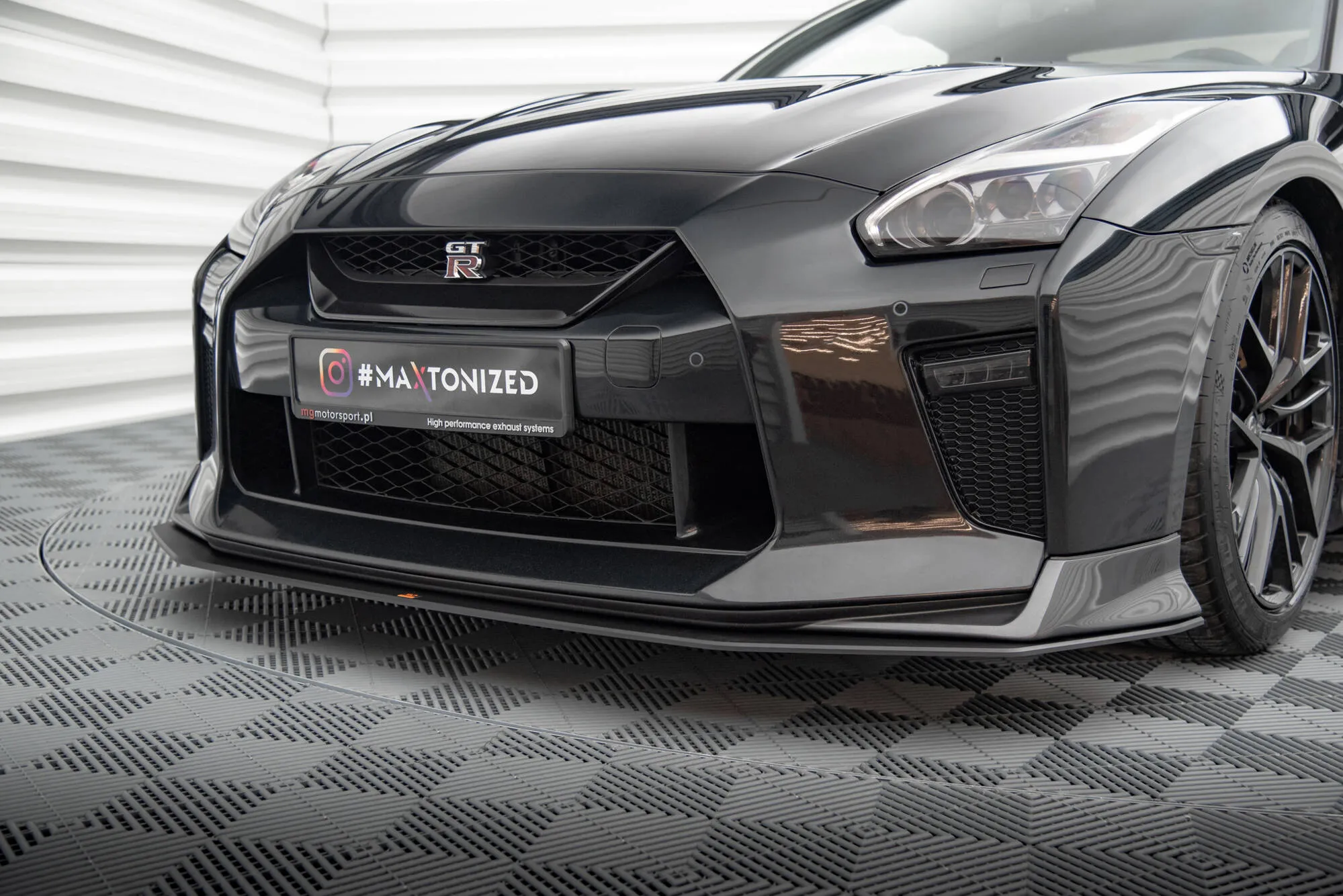 Frontspoiler Nissan Gtr R35 facelift 2016 - 2022 | Street Pro Black Edition