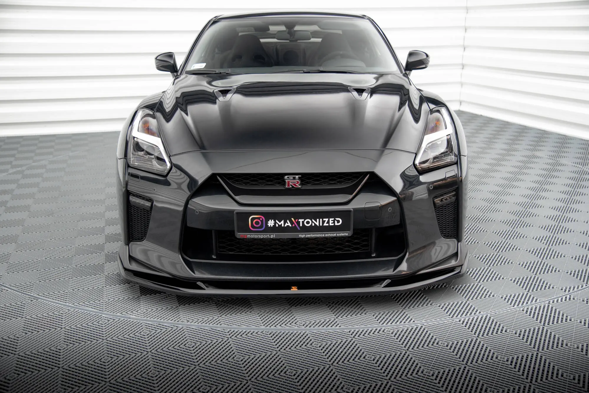Frontspoiler Nissan GTR R35 facelift 2016 - 2022 | V.1 Glossy Black Edition Image 3